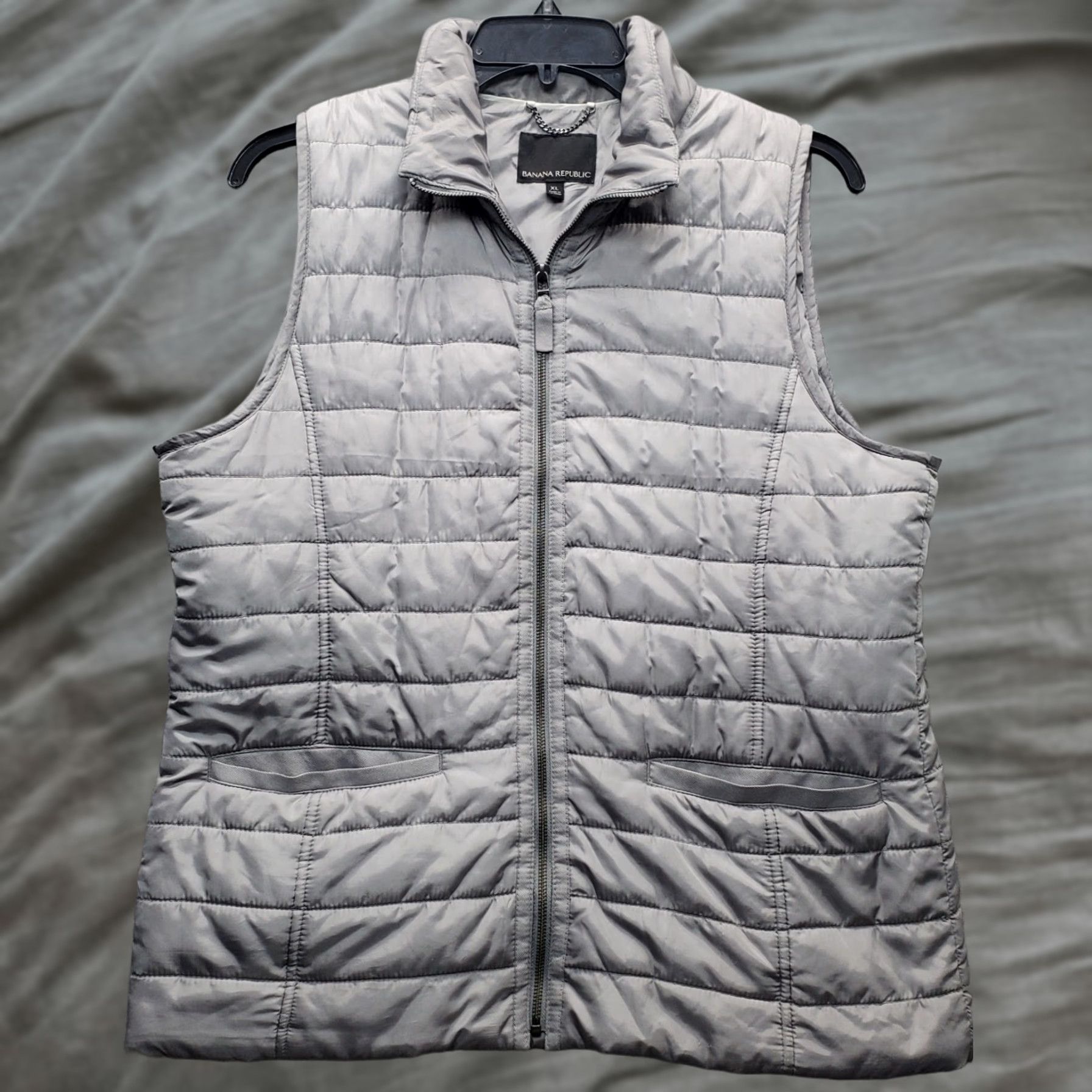 Banana Republic Banana Republic Puffer Vest Womens XL Gray Quilted Packable Down Slim Fit Zip Up Vest Size XL / US 12-14 / IT 48-50 - 1 Thumbnail