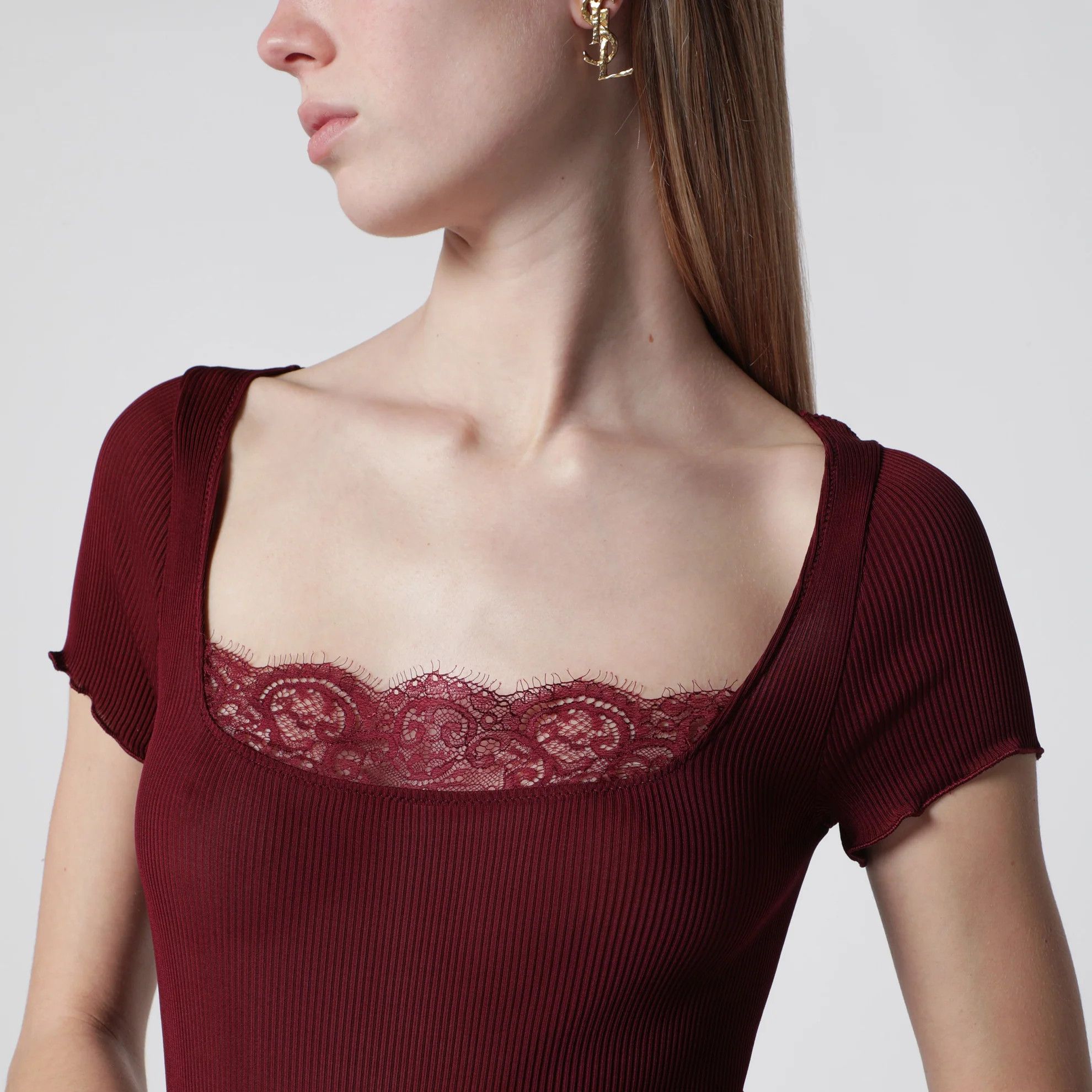 Saint Laurent Paris o1d2blof0526 Square-neck Lace T-Shirt in Red Size S / US 4 / IT 40 - 4 Thumbnail