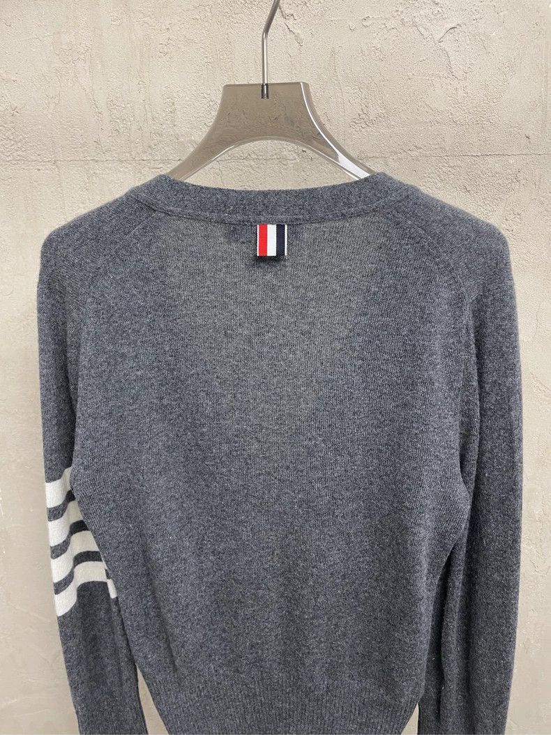 Thom Browne Thom Browne Cashmere cardigan Size M / US 6-8 / IT 42-44 - 4 Thumbnail
