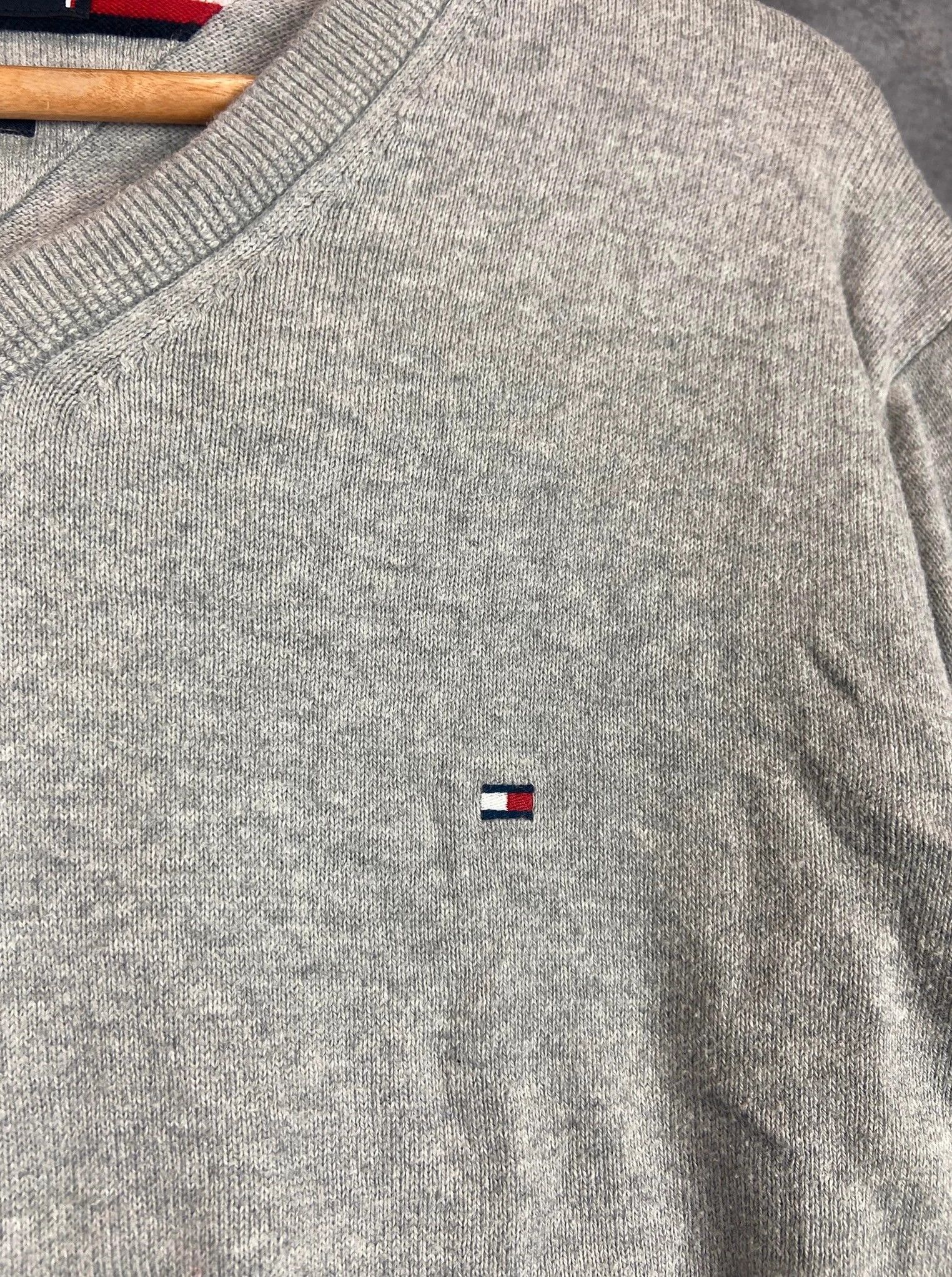 Tommy Hilfiger Grey Tommy Hilfiger Sweater Logo L Size US L / EU 52-54 / 3 - 3 Thumbnail