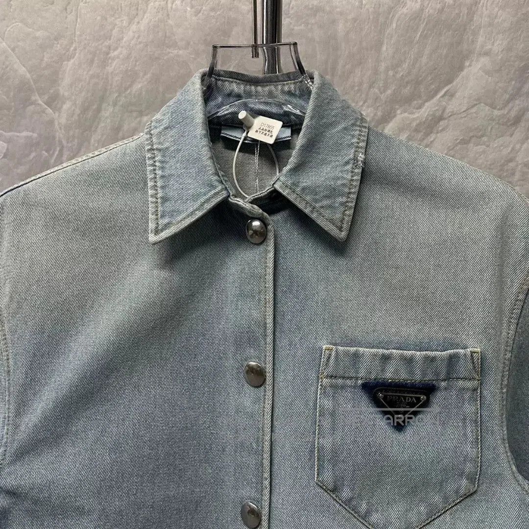 Prada Prada Triangle Logo Denim Short. Size XS / US 0-2 / IT 36-38 - 3 Thumbnail