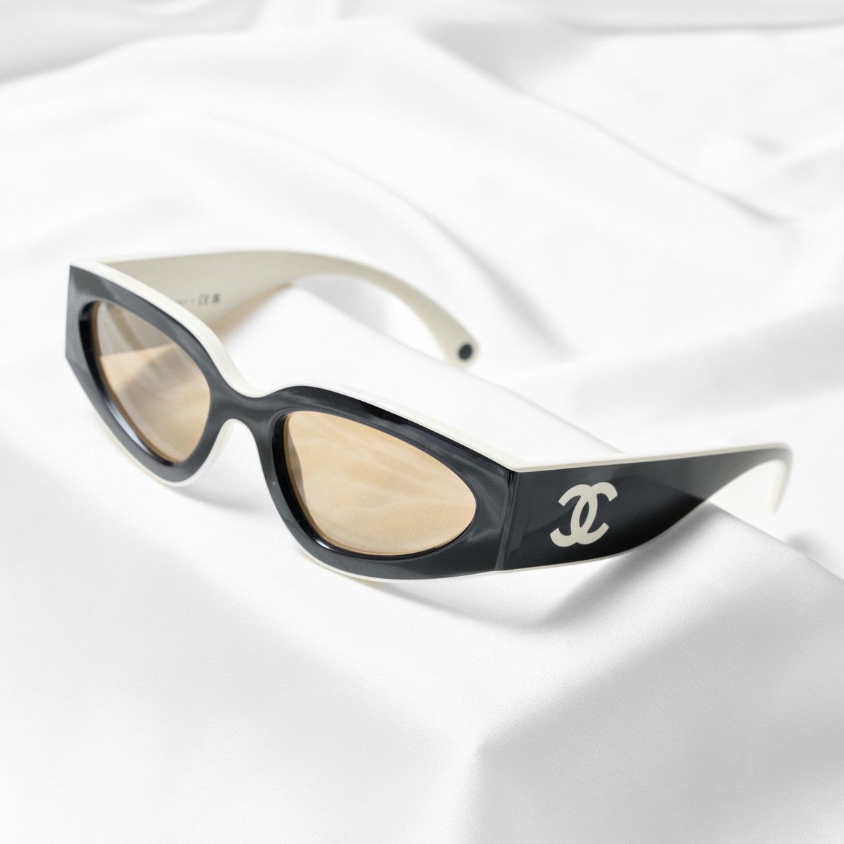 Chanel CHANEL 0CH6056 165653 SUNGLASSES Size ONE SIZE - 2 Thumbnail