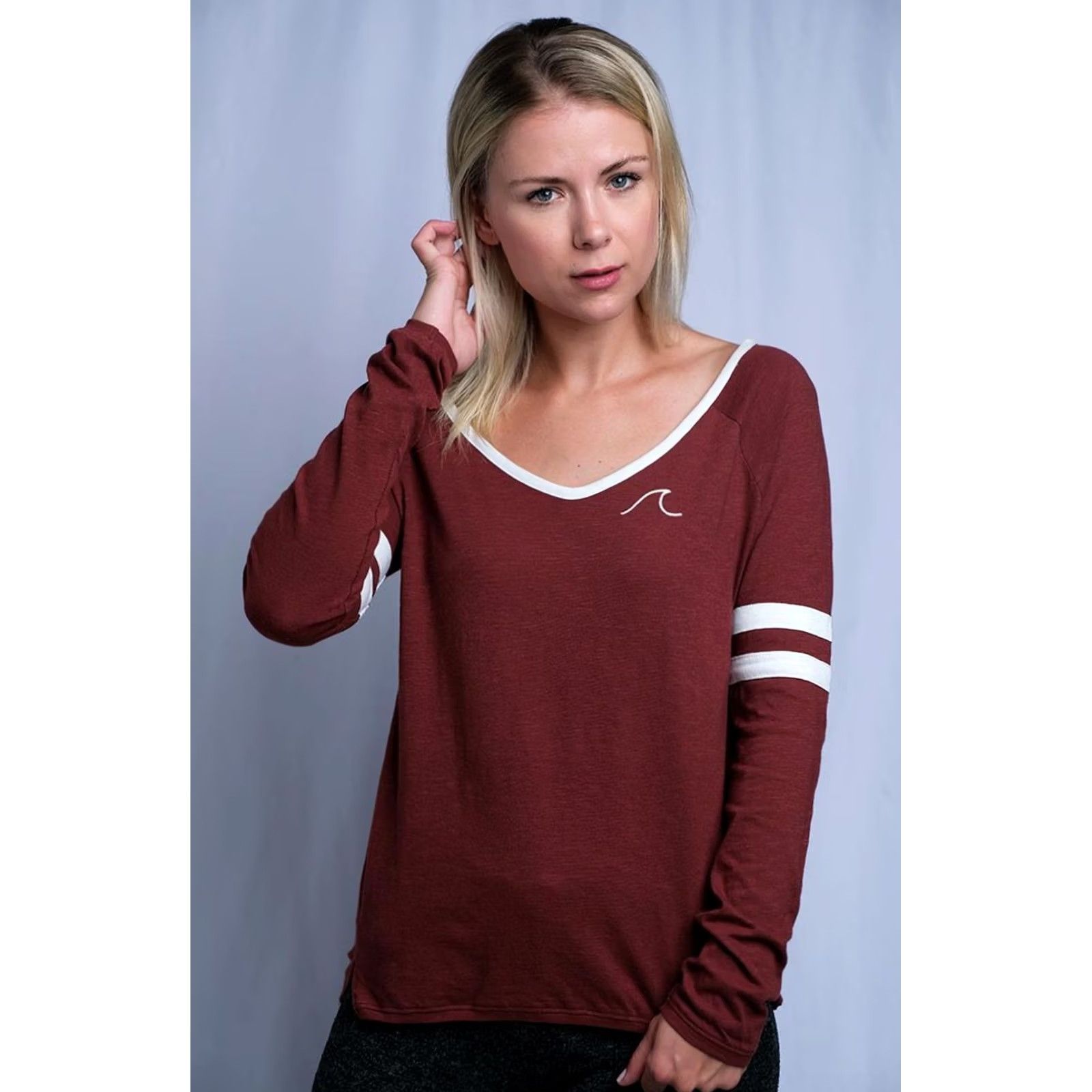 Vintage Roxy Wave Scoop Neck L/S T-Shirt Women’s M Red Size M / US 6-8 / IT 42-44 - 2 Thumbnail