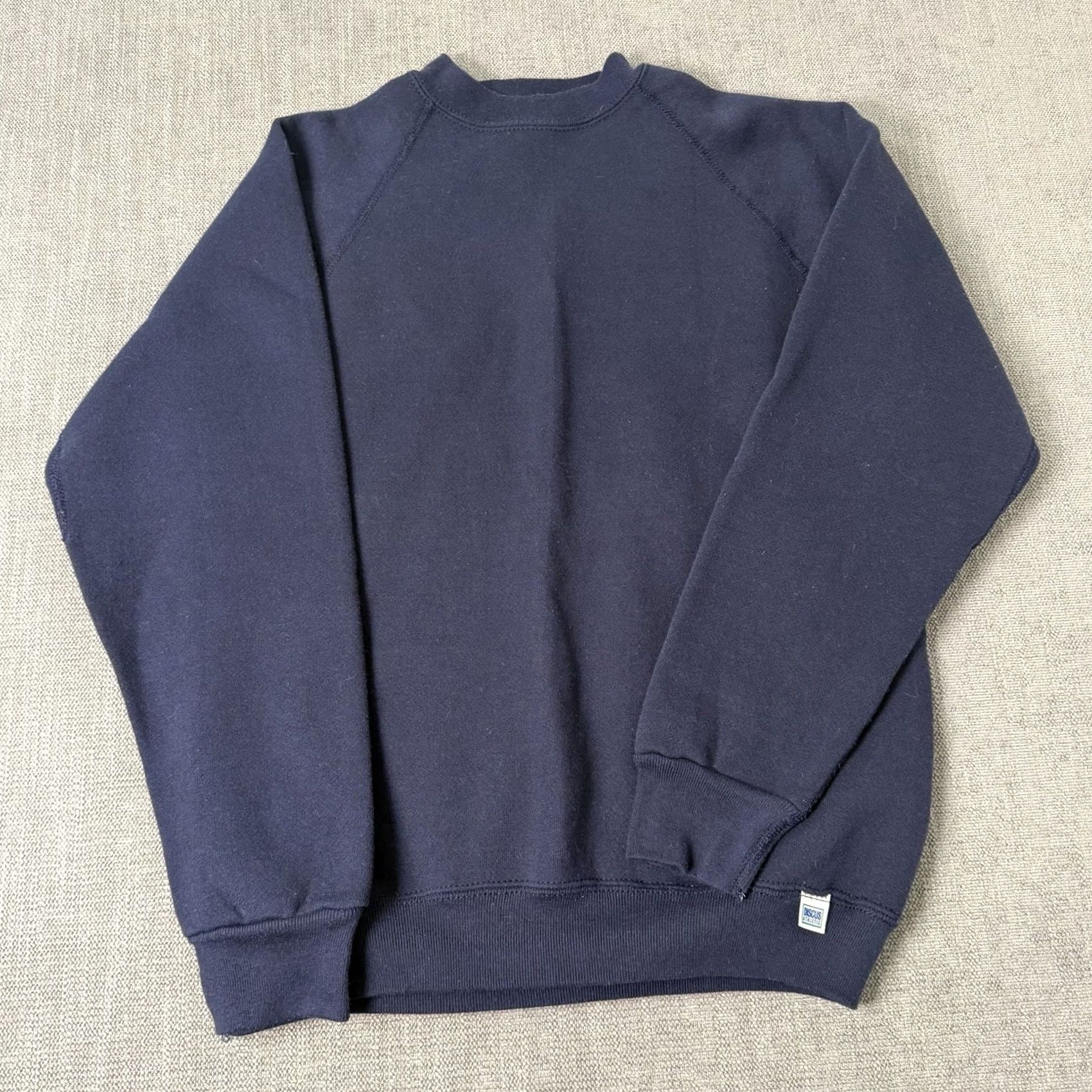 Vintage VINTAGE Discus Athletic Sweatshirt Crewneck Mens Size S Navy Blue 90s Blank Size US S / EU 44-46 / 1 - 2 Thumbnail