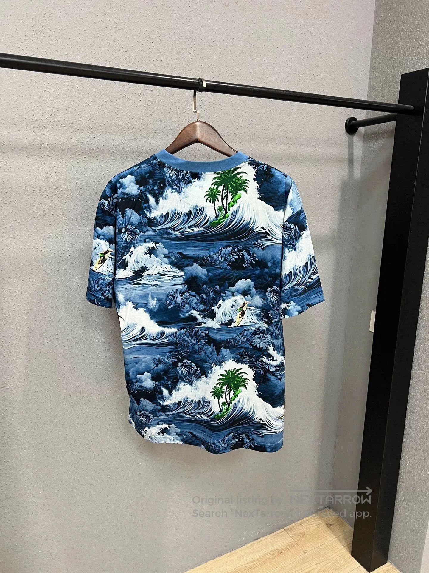 Louis Vuitton LV New Wave Short-Sleeve. Size US XL / EU 56 / 4 - 2 Thumbnail