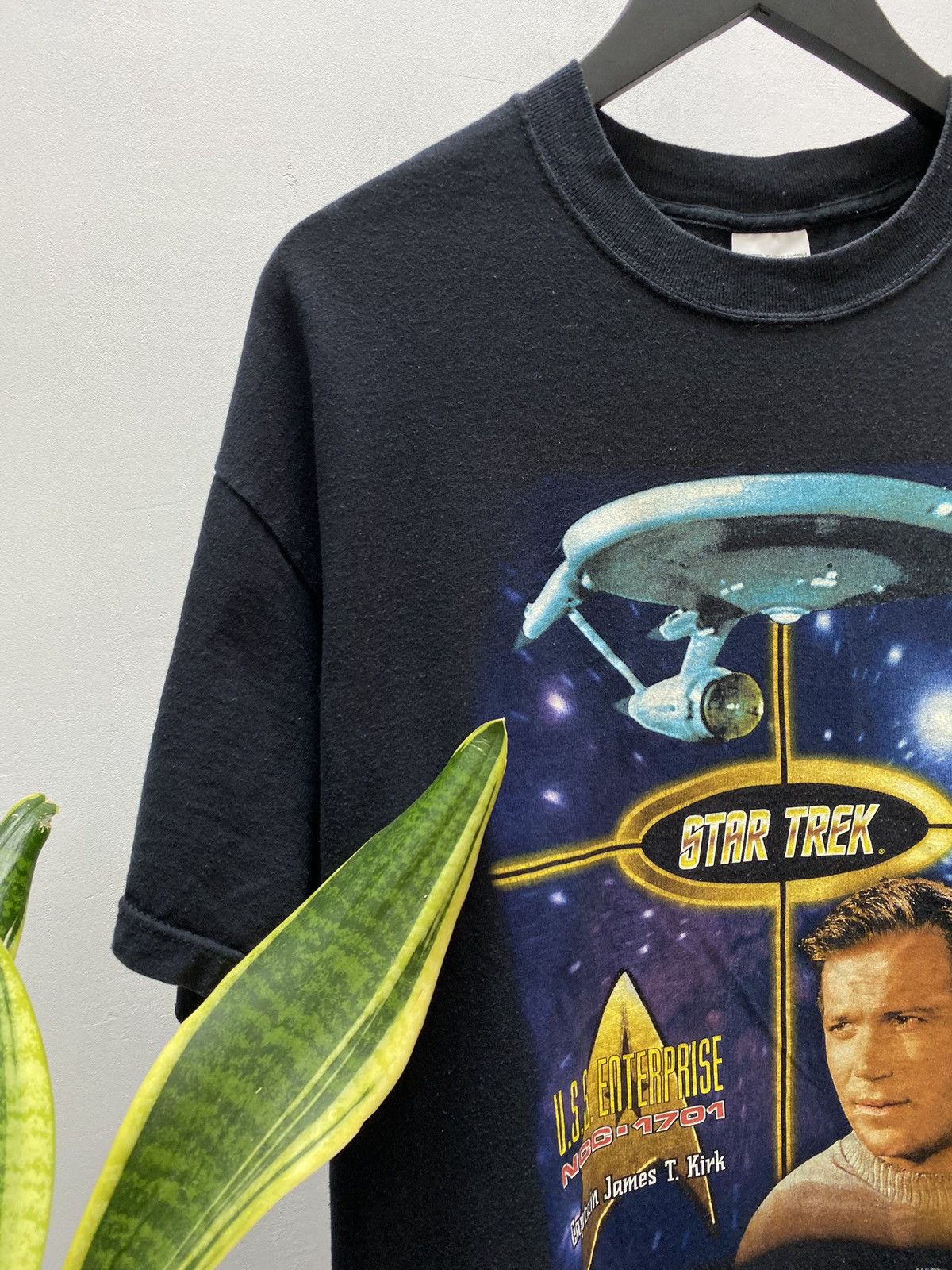 Changes × Vintage Vintage 2000 Star Trek Captain James T. Kirk Tee T-Shirt Size US XL / EU 56 / 4 - 5 Thumbnail