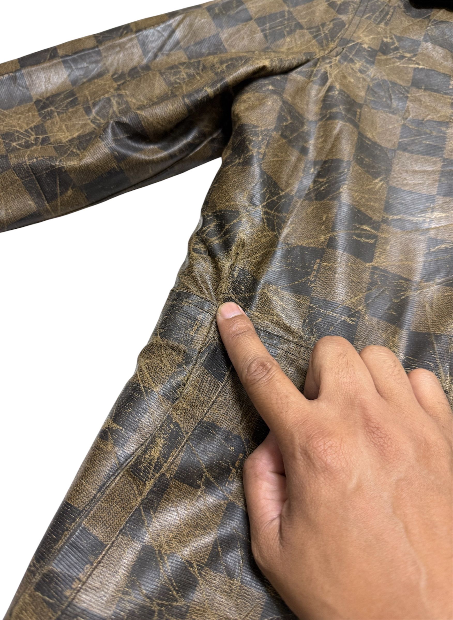 Fendi Fendi Monogram Shearling Distressed Jacket Size US S / EU 44-46 / 1 - 15 Thumbnail