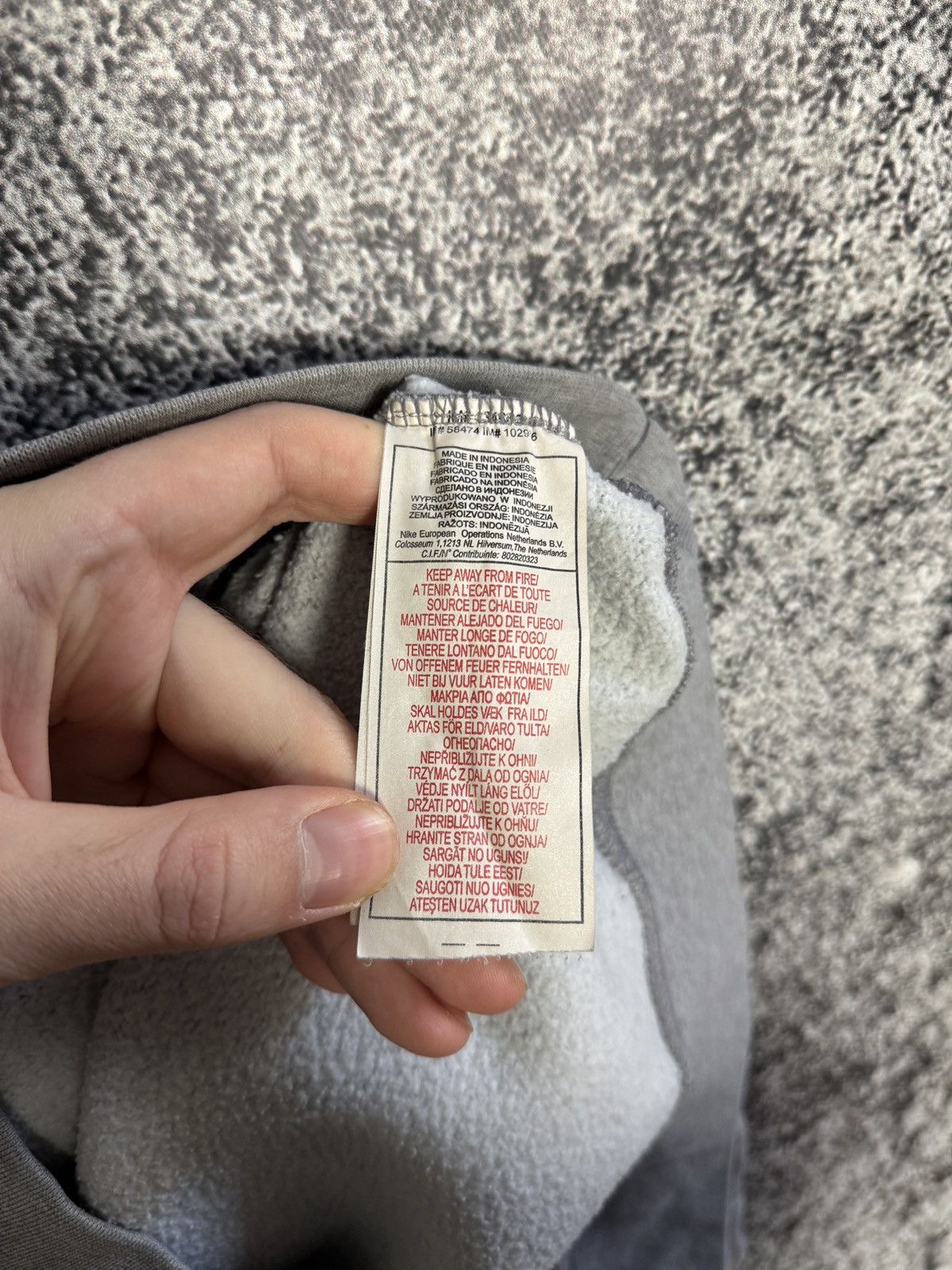 Nike Vintage Nike Air Embroidered Logo Sweatshirt Retro Size M Size US M / EU 48-50 / 2 - 9 Thumbnail