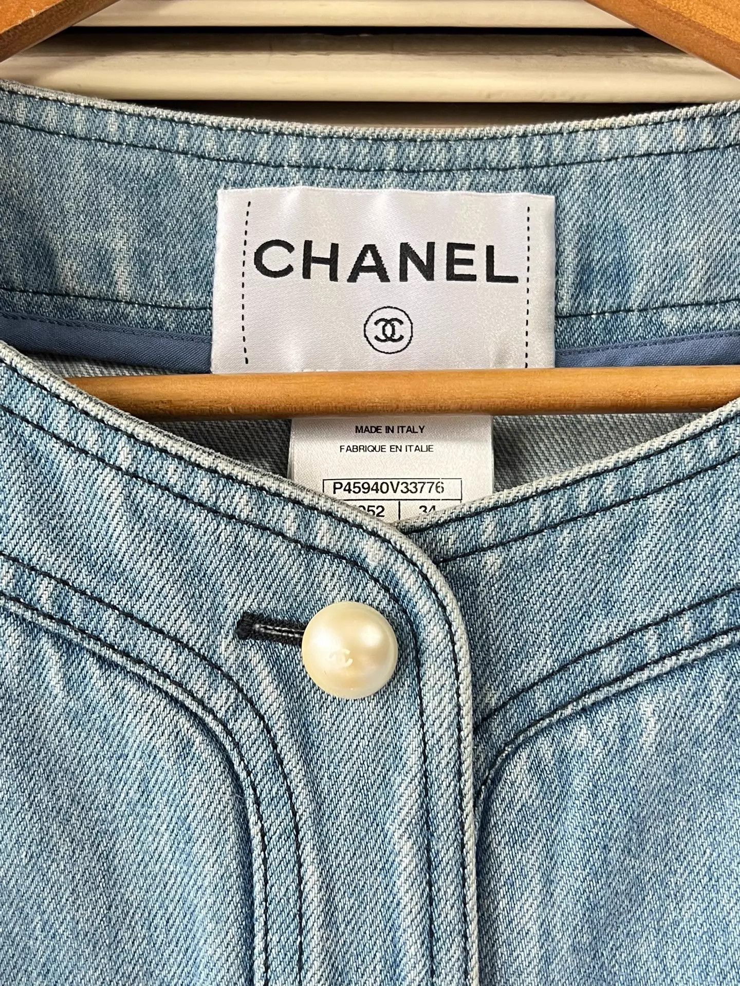 Chanel Chanel Denim Short Jacket 34 Pearl Buttons Size XS / US 0-2 / IT 36-38 - 4 Thumbnail