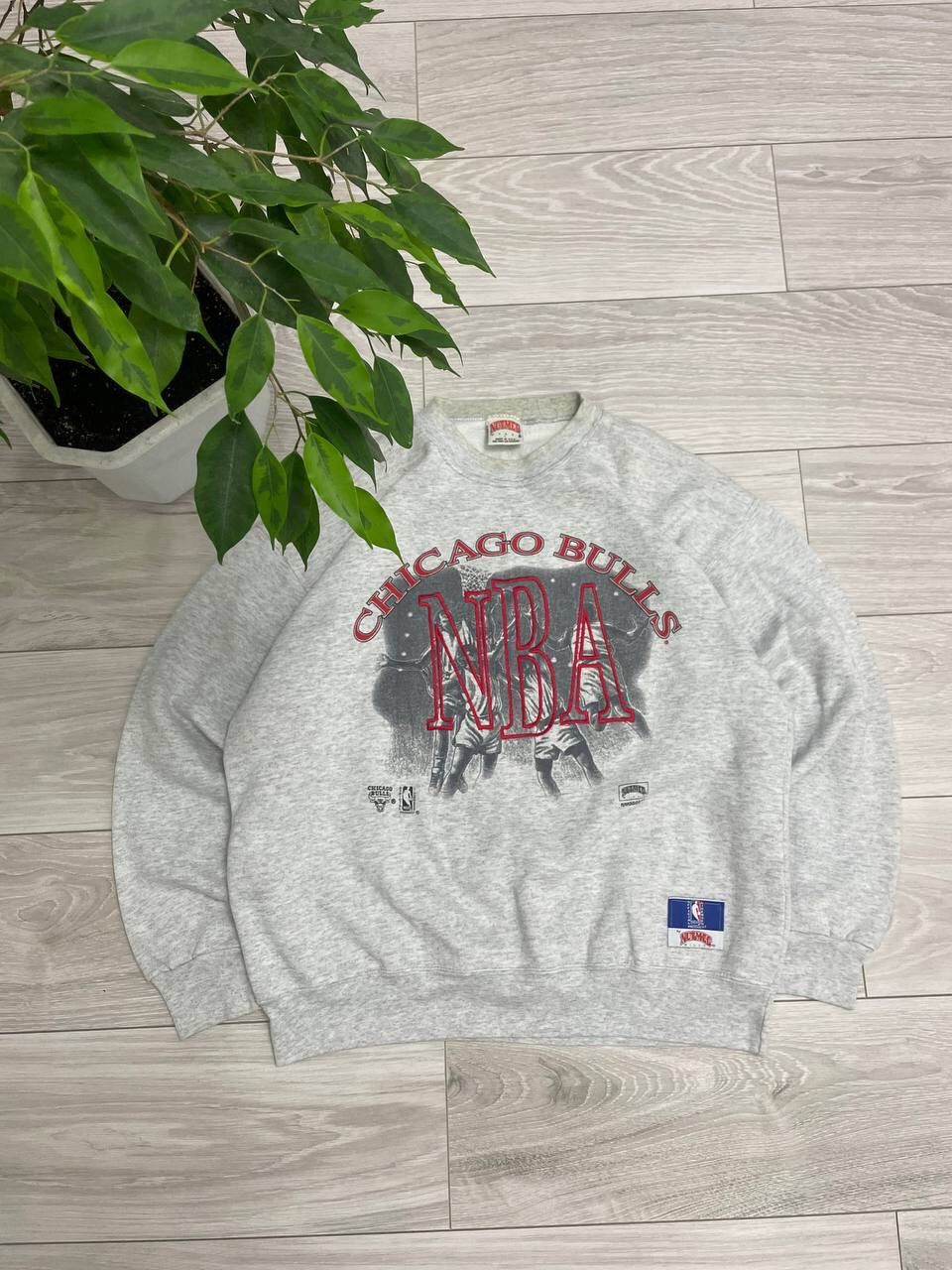 NBA × Vintage Vintage Nutmeg Chicago Bulls NBA Sweatshirt Size US L / EU 52-54 / 3 - 1 Thumbnail