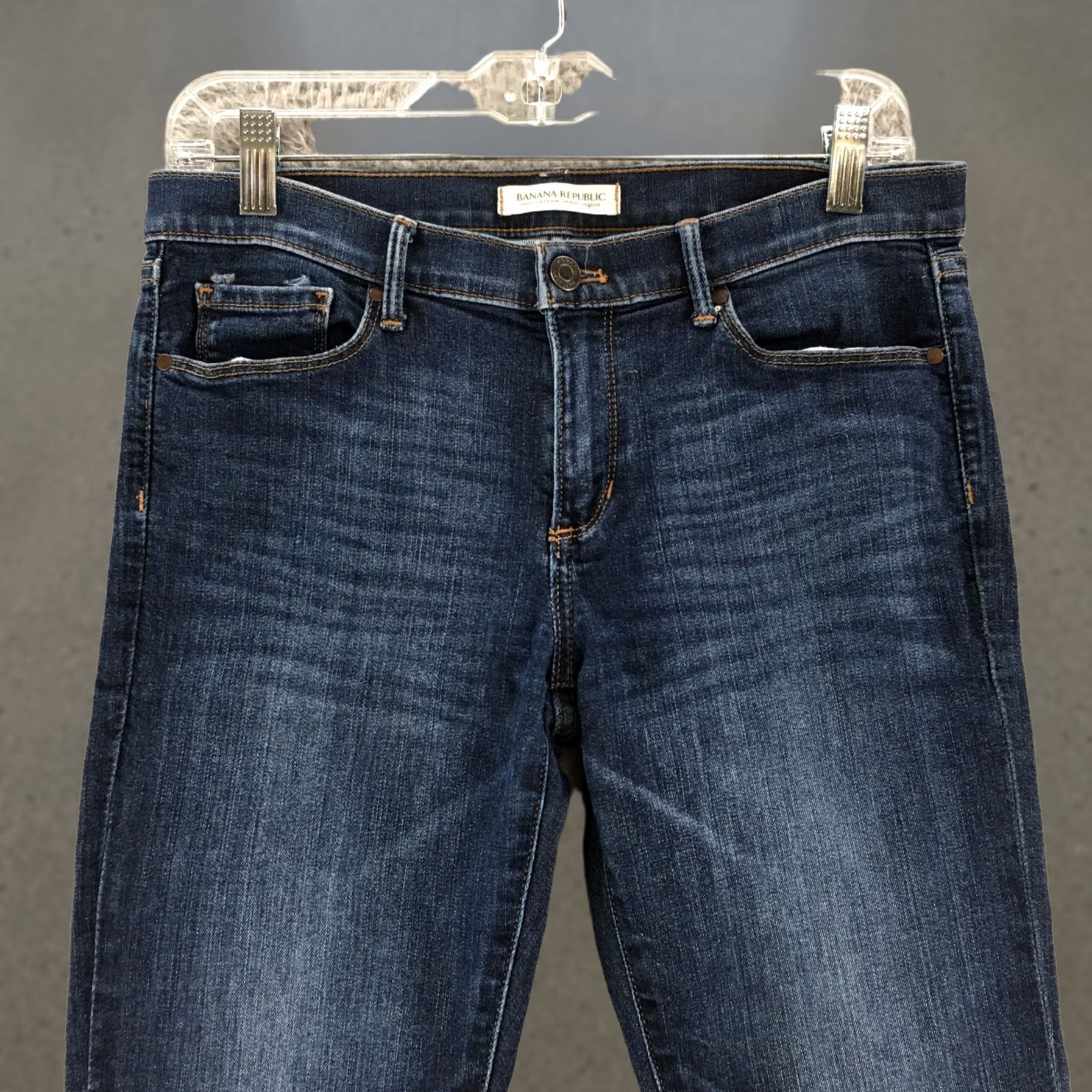 Banana Republic Banana Republic Jeans Womens 28 Skinny Blue Dark Wash Denim Low Rise Zip Fly Belted Pockets 5-Pocket Classic denim casual Size 28" / US 6 / IT 42 - 1 Thumbnail