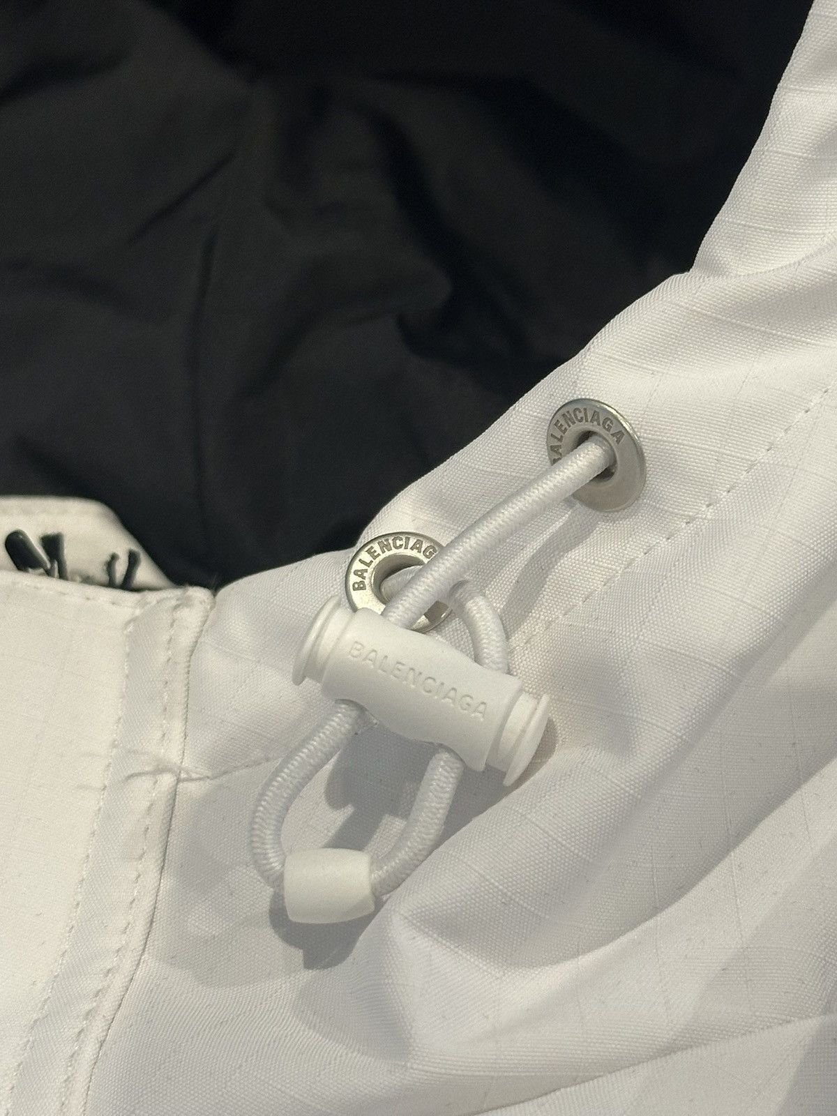 Balenciaga Balenciaga White 3B Ski Wear Jacket Size US XL / EU 56 / 4 - 17 Thumbnail