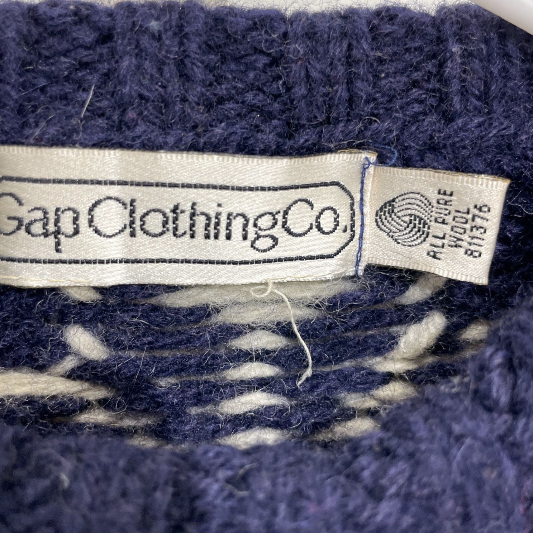 Gap VINTAGE Gap Clothing Co Sweater Wool Blue & White Fair Isle Ski Pullover Women M Crew Neck Geometric Christmas Retro 80s Ski Girls Ladies Size M / US 6-8 / IT 42-44 - 2 Thumbnail
