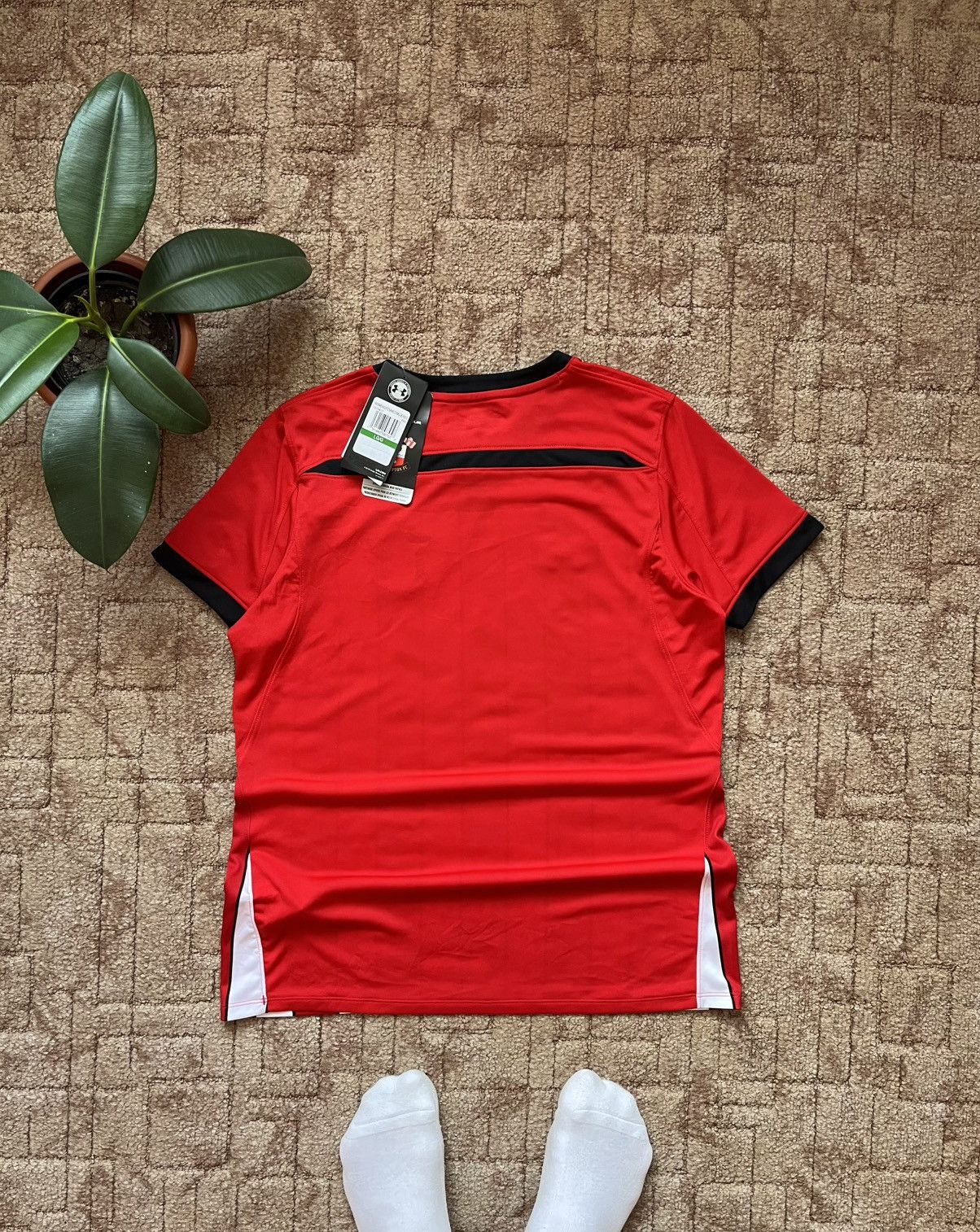 Under Armour Southampton FC 2018 2019 Home Under Armour Football Jersey Size US S / EU 44-46 / 1 - 8 Thumbnail