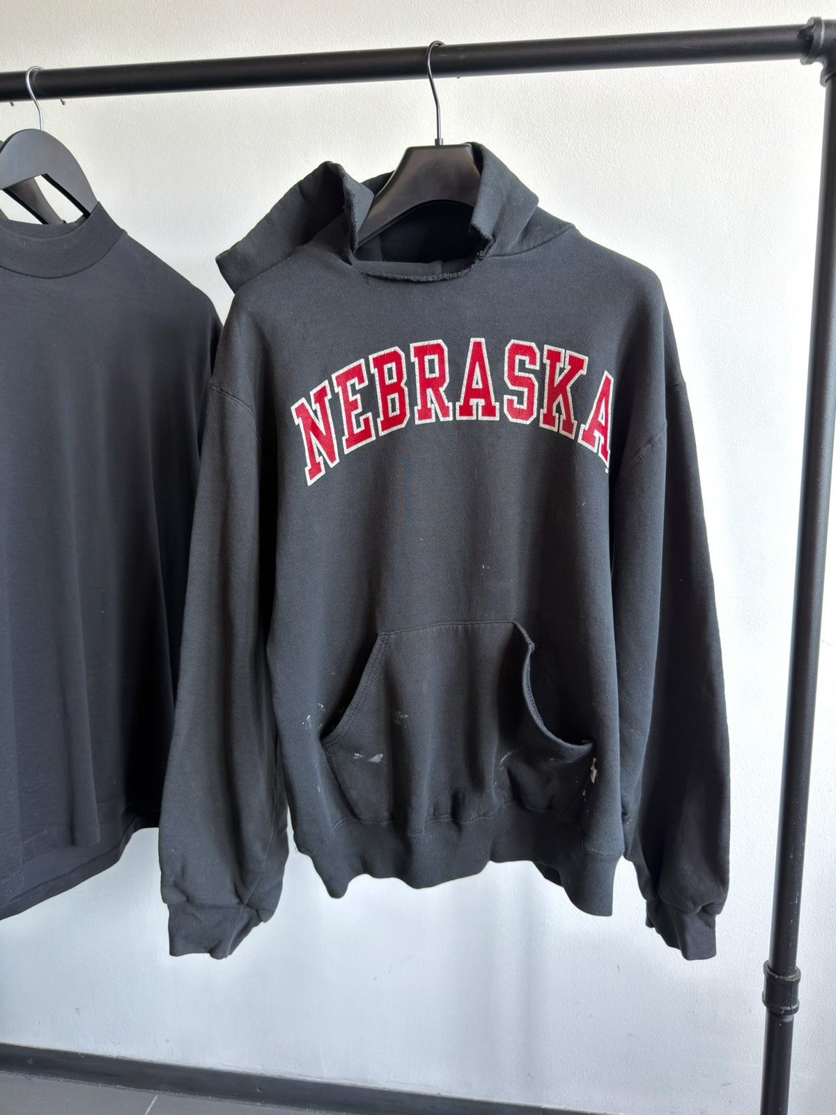 Vintage Vintage 90s Thrashed Faded Nebraska Erd Grunge Hoodie Size US M / EU 48-50 / 2 - 1 Thumbnail