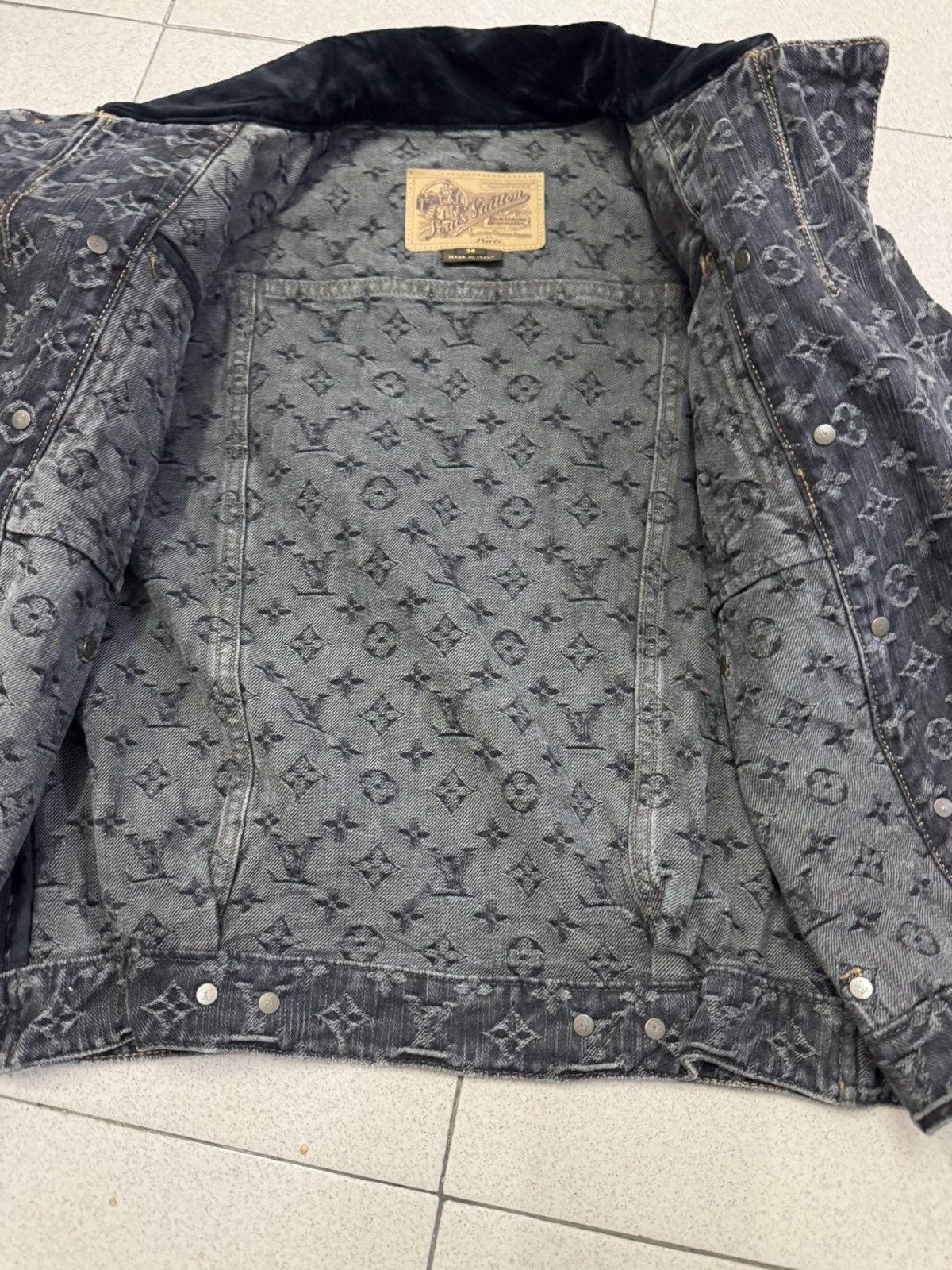 Louis Vuitton VINTAGE 2007 LOUIS VUITTON MONOGRAM JACQUARD DENIM JACKET Size XS / US 0-2 / IT 36-38 - 5 Thumbnail