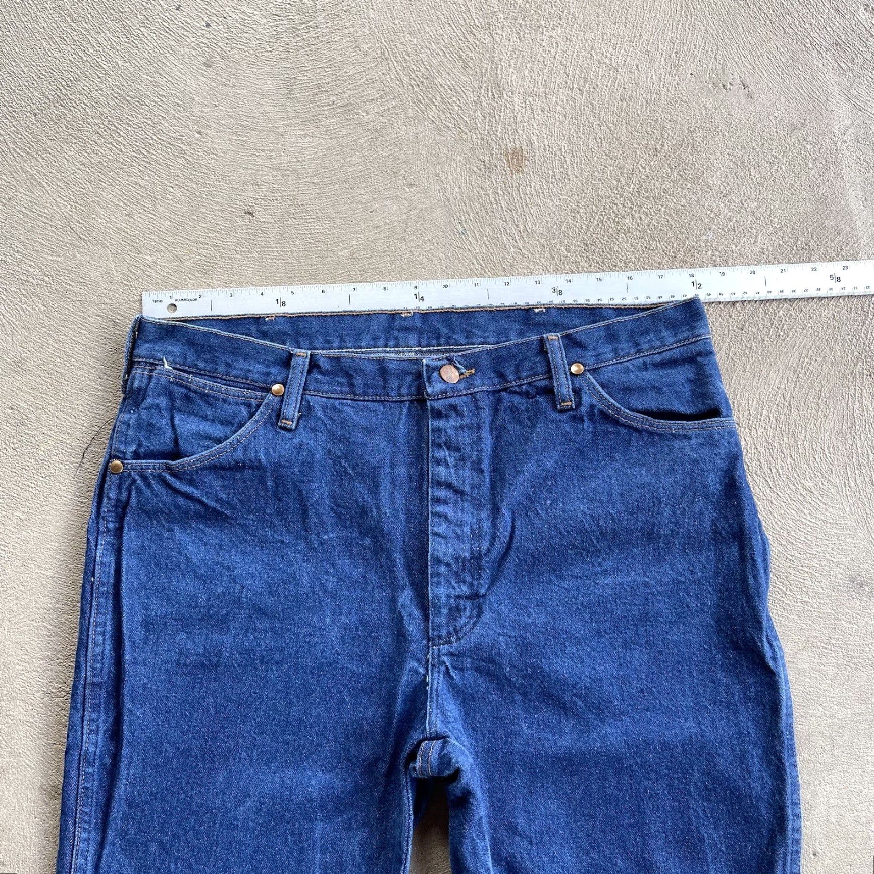 Wrangler VINTAGE Wrangler Jeans Mens 36x32 Denim Straight Fit 90s Cowboy Cut Blue Mens Jeans Size US 36 / EU 52 - 7 Thumbnail