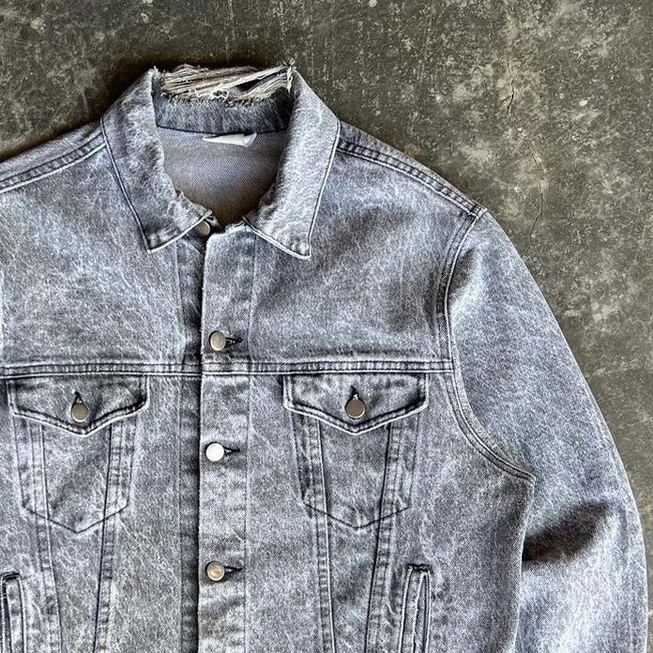 Vintage Vintage grey distressed denim jacket Size US L / EU 52-54 / 3 - 3 Thumbnail