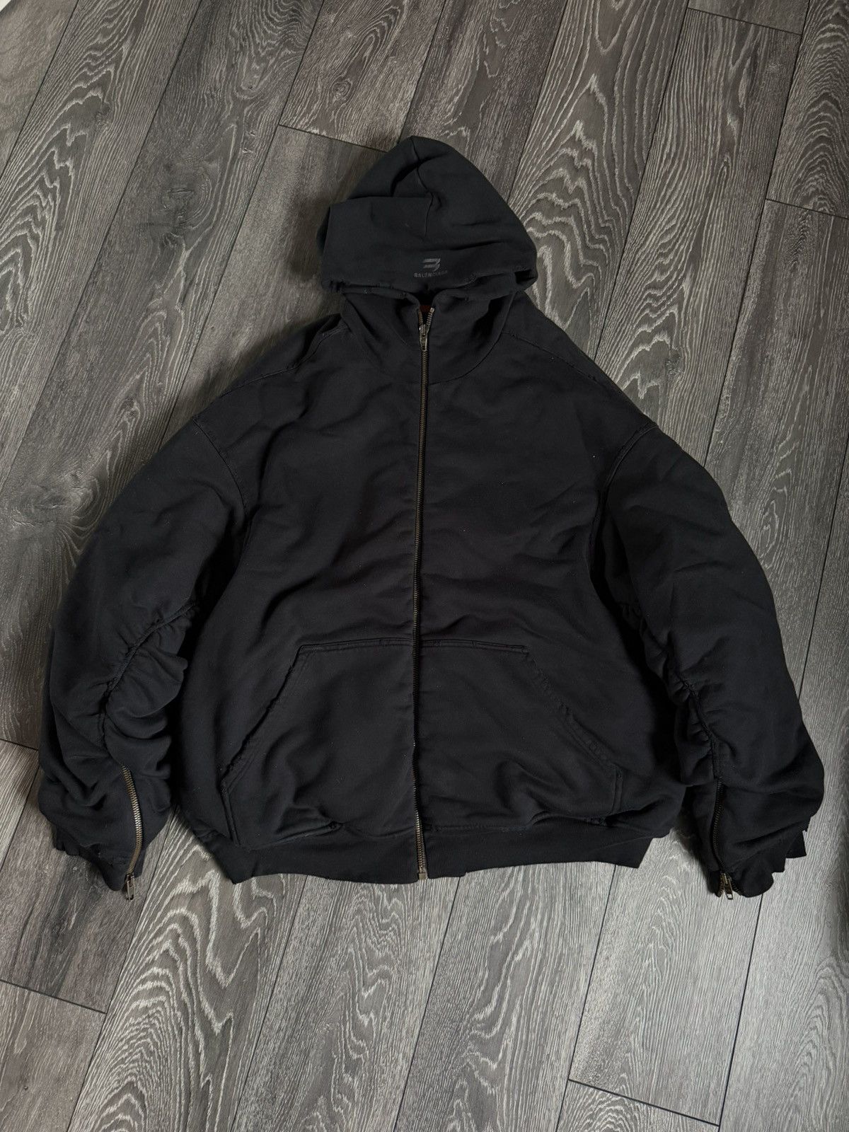 Balenciaga balenciaga fleece lined distressed bomber jacket Size US M / EU 48-50 / 2 - 2 Thumbnail