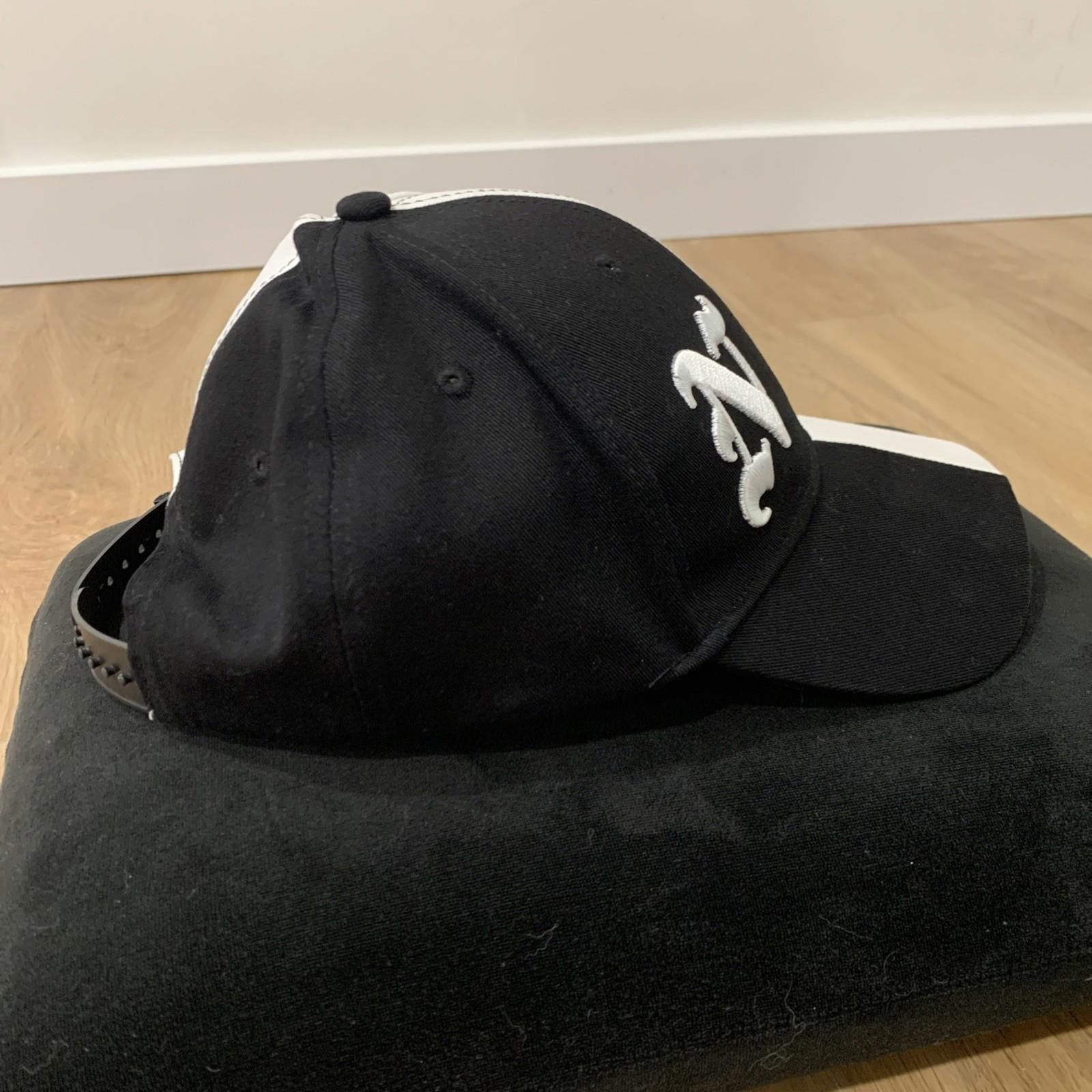 Urban Outfitters URBN IDNTY Snapback Hat Black White Gothic Streetwear Cap Size ONE SIZE - 7 Thumbnail