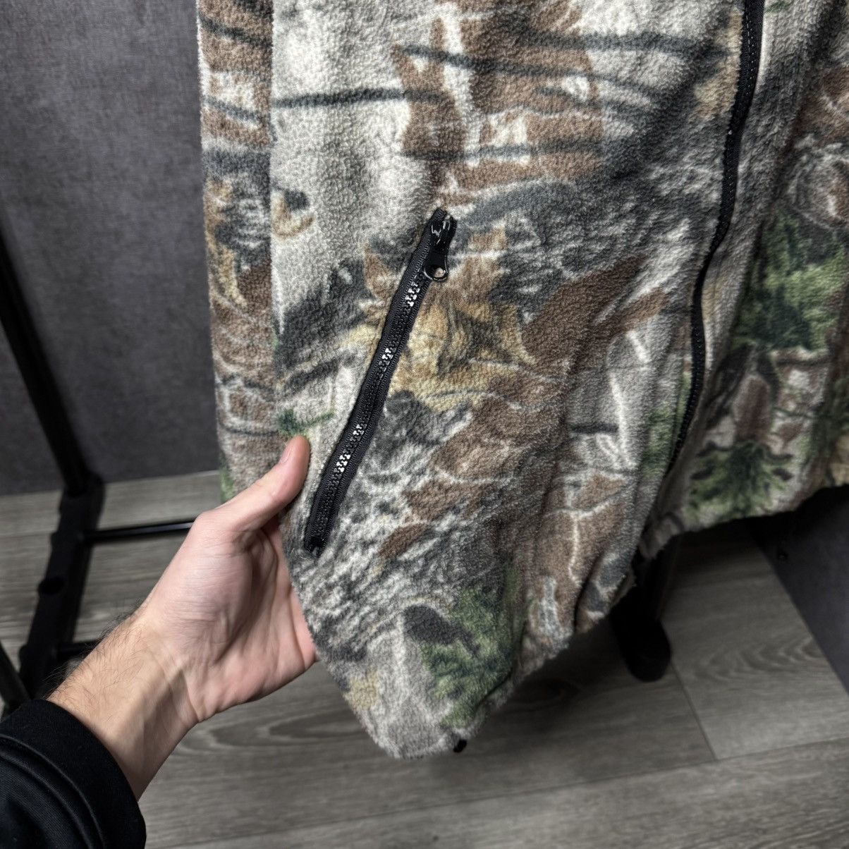 Japanese Brand × Realtree × Vintage Vintage WFS RealTree camo fleece hoodie Size US L / EU 52-54 / 3 - 4 Thumbnail