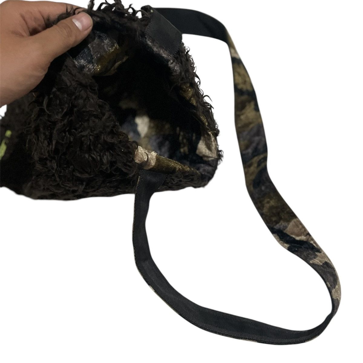 If Six Was Nine × Japanese Brand × Le Grande Bleu (L.G.B.) Algonquins Faux Fur Sling Bag Size ONE SIZE - 4 Thumbnail