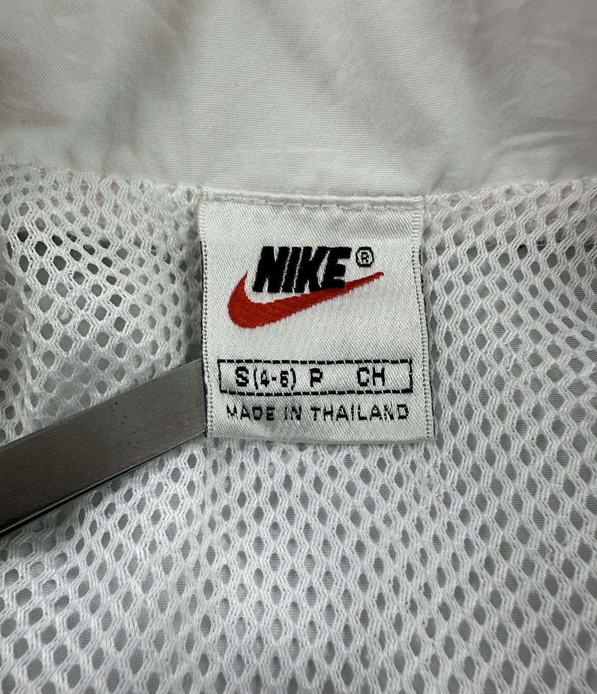 Nike 90s Nike Court Vintage Windbreaker Jackets Size S / US 4 / IT 40 - 12 Thumbnail