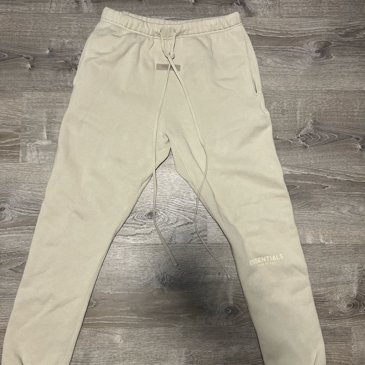 Essentials Fear of God vintage fit beige joggers