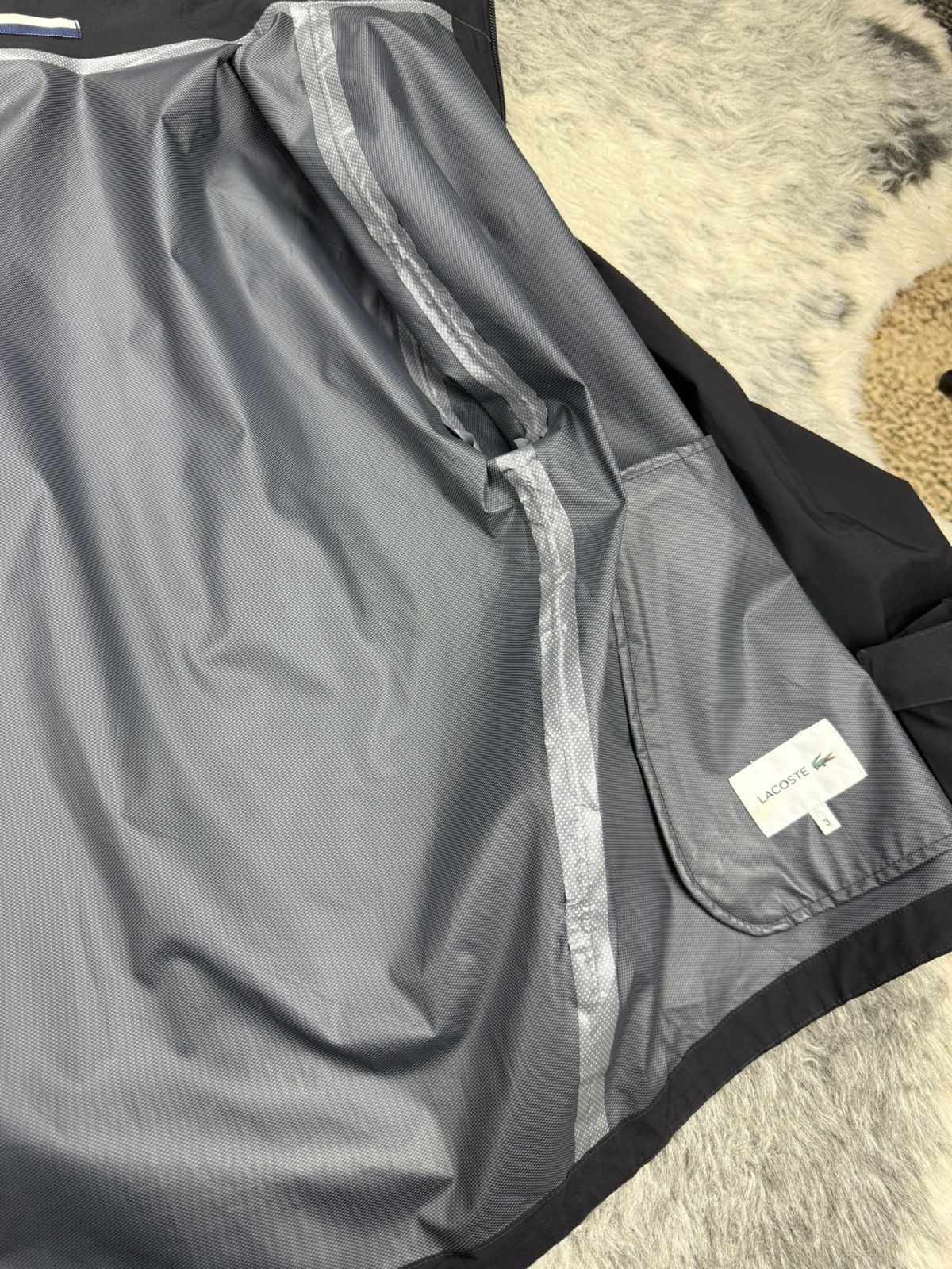 Lacoste LACOSTE All Black Edition Tonal Logo Waterproof Gorpcore Size US M / EU 48-50 / 2 - 8 Thumbnail