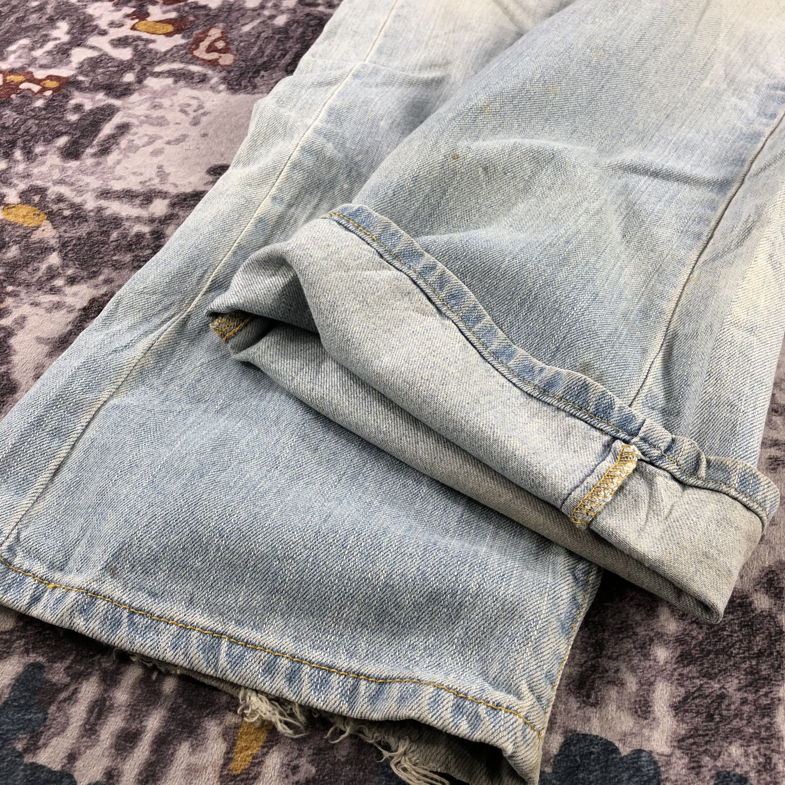 Levi's × Vintage Vintage Light Wash Levis 513 Jeans-JM2893 Size US 35 - 9 Thumbnail