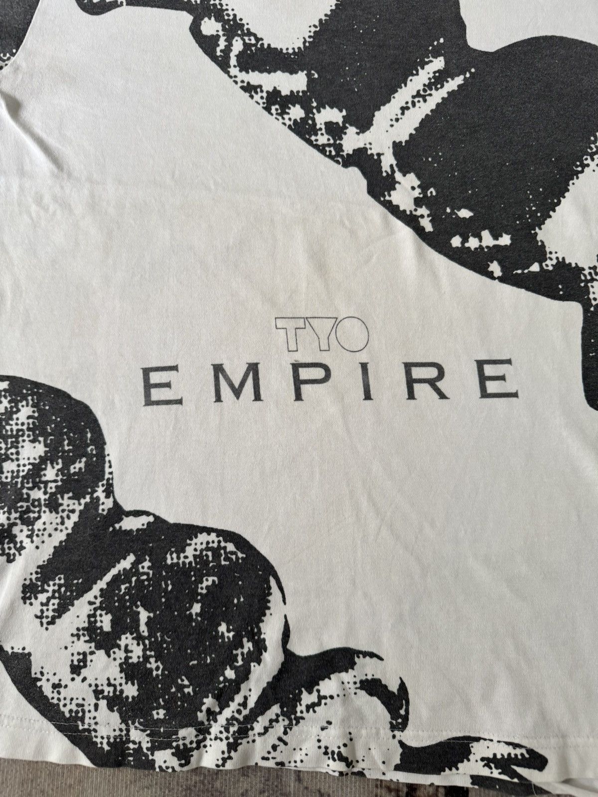Other Tyo Empire - full print grafic tee Size US M / EU 48-50 / 2 - 3 Thumbnail