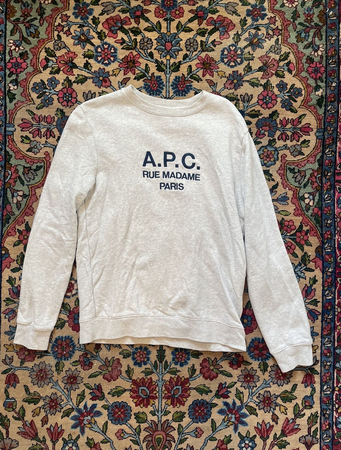 A.P.C. A.P.C. Grey “Rue Madame Paris” Crewneck Size US M / EU 48-50 / 2 - 1 Thumbnail
