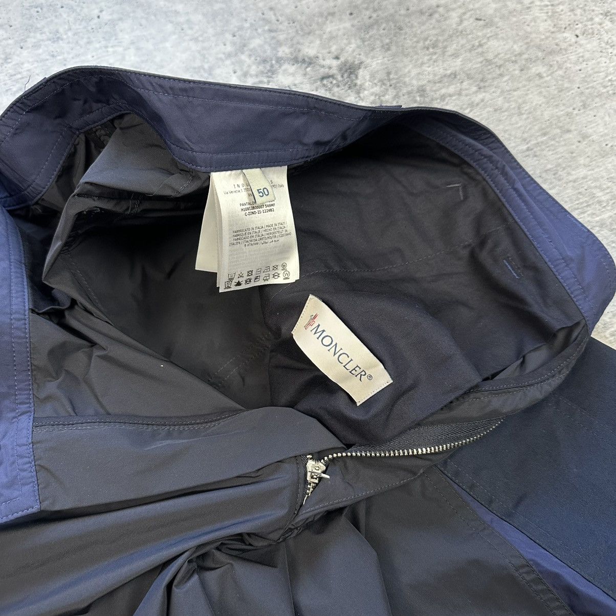 Moncler Moncler Cargo Shorts Navy Blue Men’s Size 50 Size US 32 / EU 48 - 15 Thumbnail