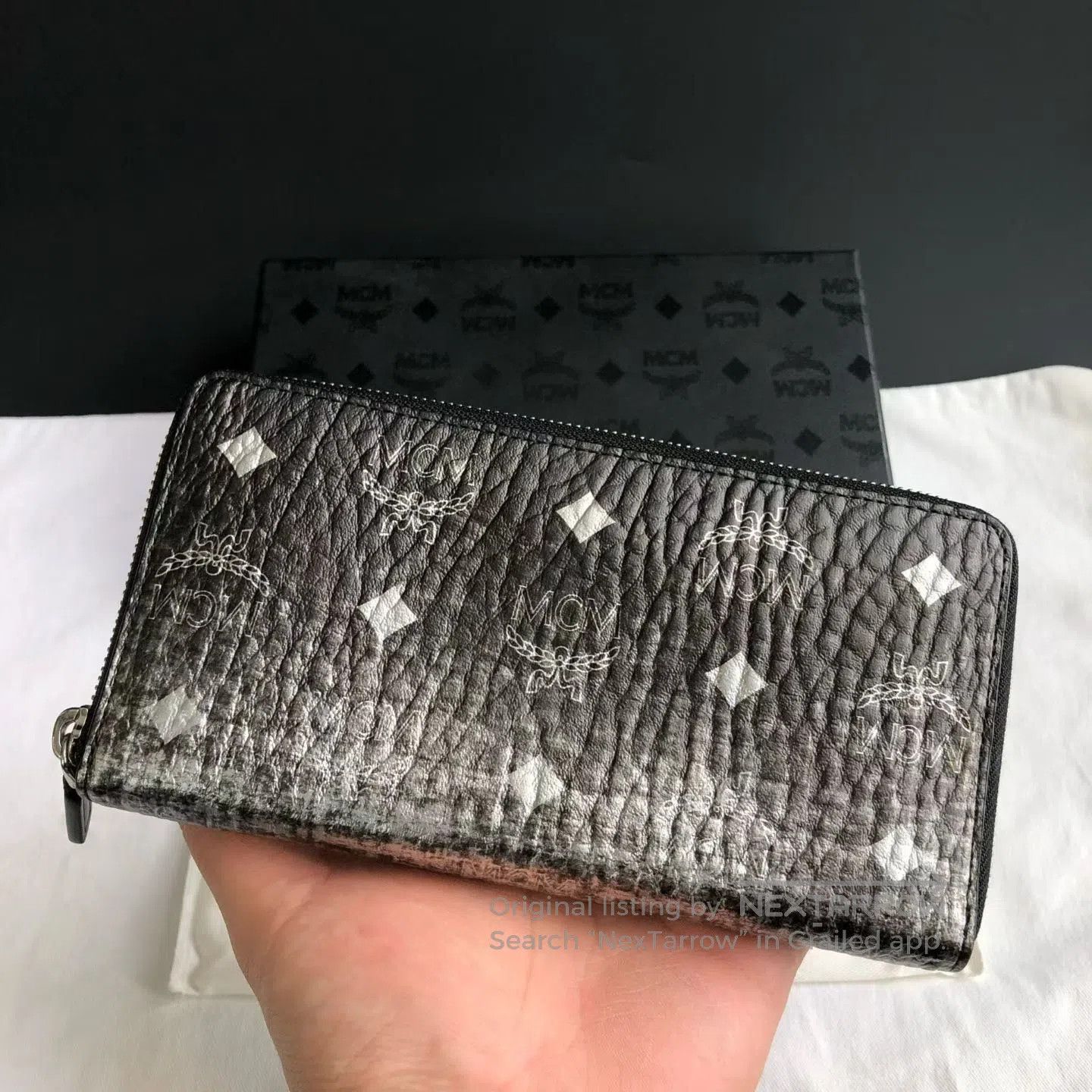 Japanese Brand MCM Gradient Print Long Zip Wallet. Size ONE SIZE - 6 Thumbnail