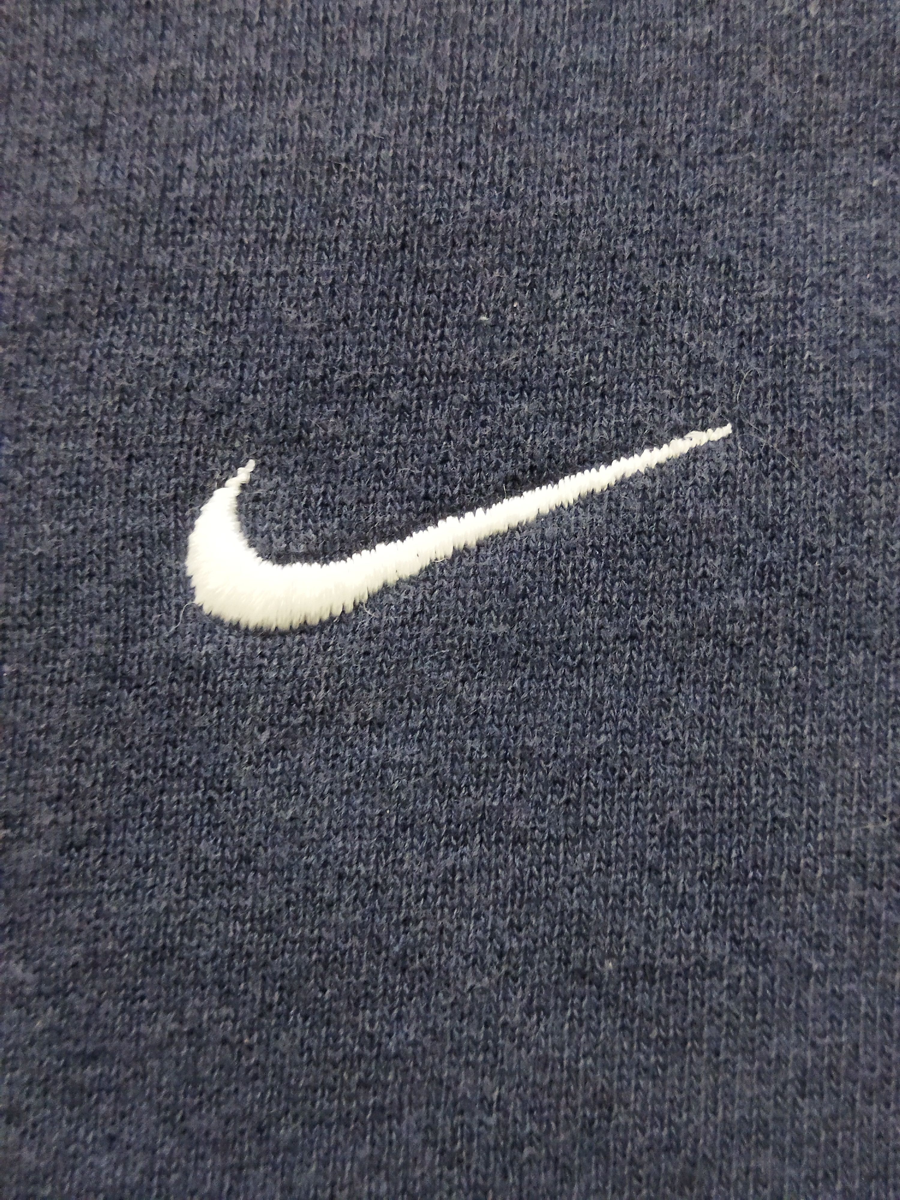 Nike Vintage Nike Small Embroidered Swoosh Cewneck Size US L / EU 52-54 / 3 - 2 Thumbnail