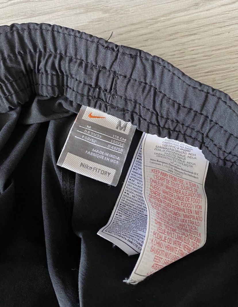 Nike × Vintage Vintage 90's Nike Baggy Nylon Trackpants Y2K Style Size US 34 / EU 50 - 4 Thumbnail