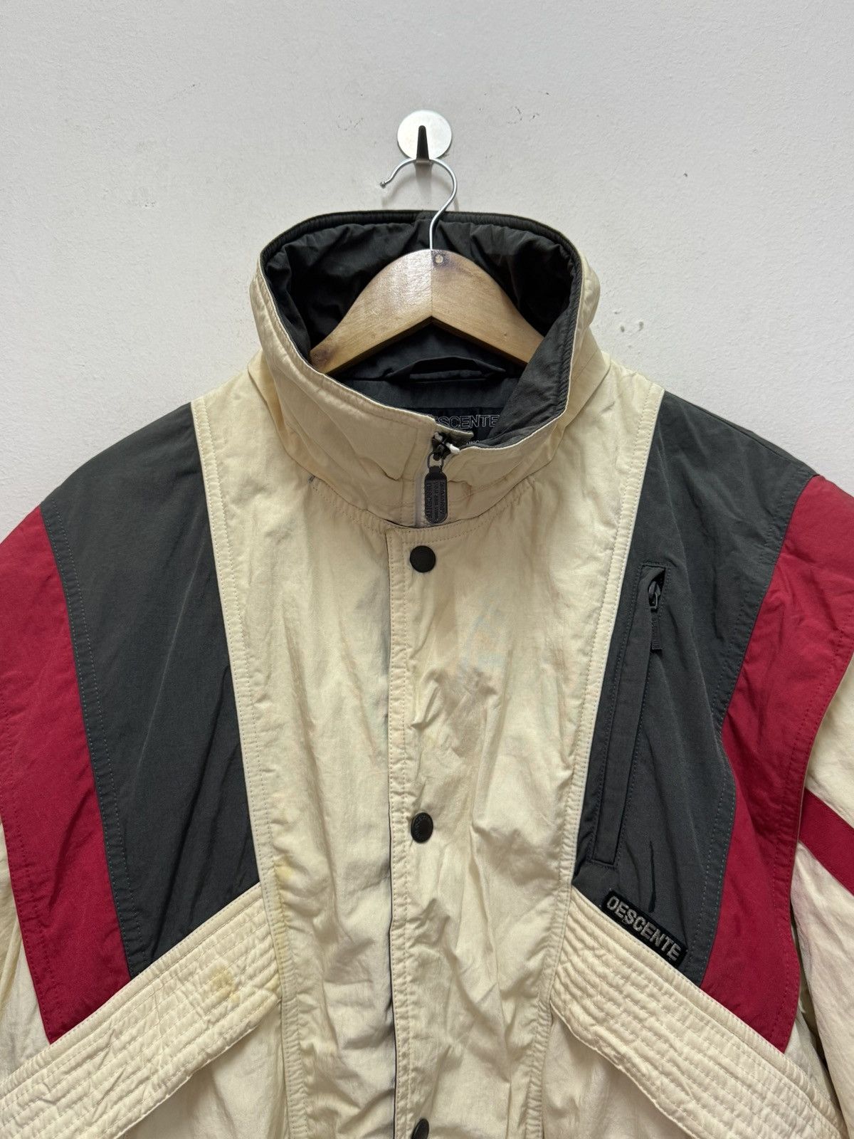 Descente Decente Skiers jacket Size US L / EU 52-54 / 3 - 4 Thumbnail