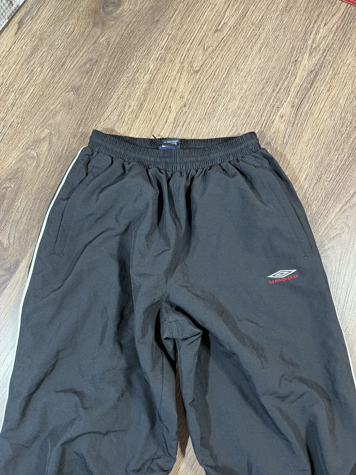 Umbro Vintage Umbro Pants Big Logo Size US 32 / EU 48 - 4 Thumbnail
