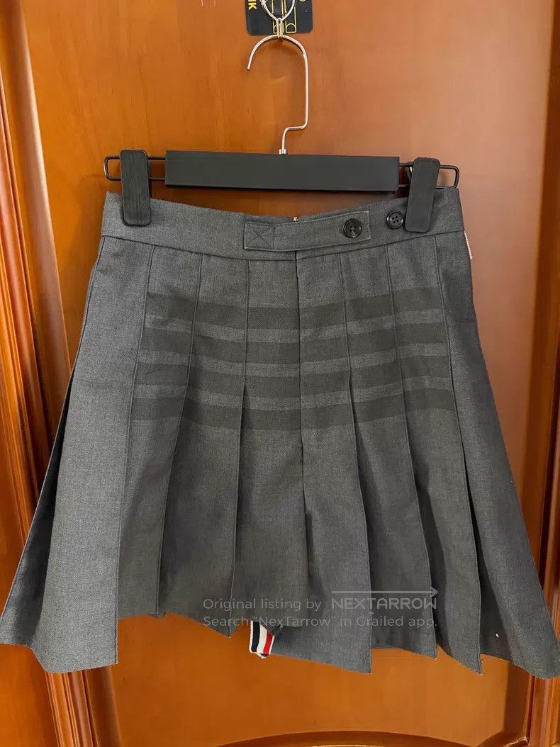 Thom Browne Thom Browne Gray Pleated Short Skirt Size 42" / US 20 - 1 Thumbnail