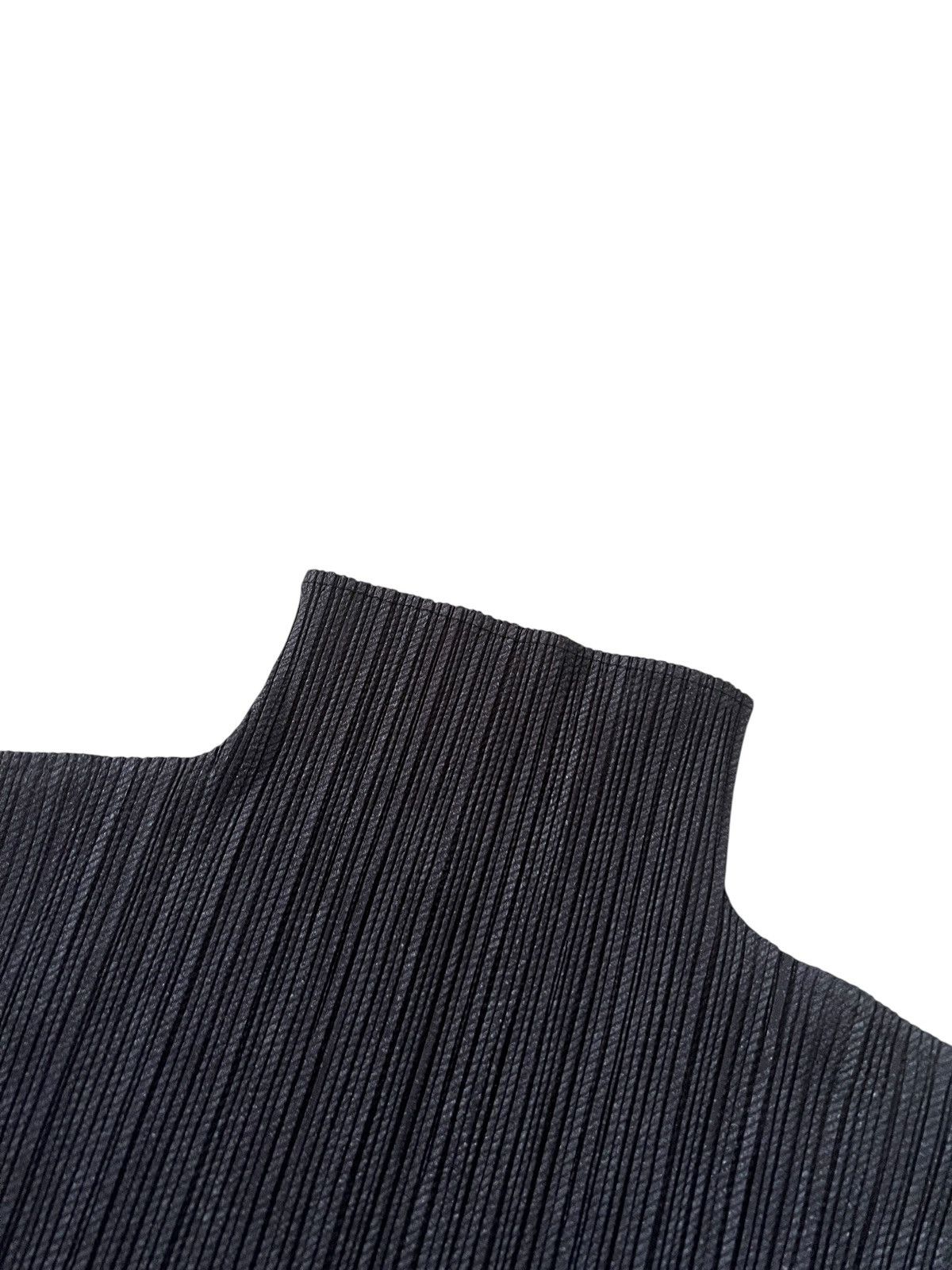 Pleats Please Issey Miyake Vintage Issey Miyake Pleats Please High Neck Pleated Tops Size M / US 6-8 / IT 42-44 - 4 Thumbnail