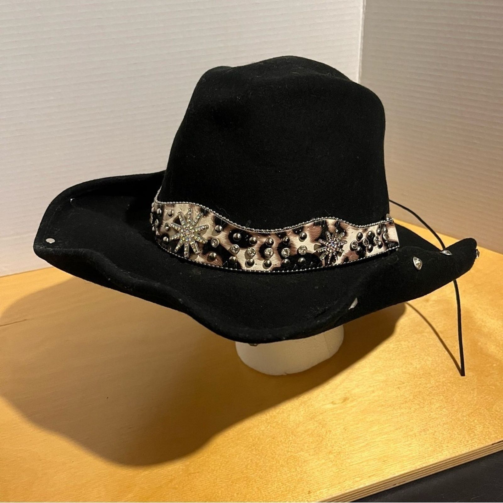 Other Bullhide Rodeo Cowgirl Hat Large Black Cheetah Print Band Size ONE SIZE - 1 Thumbnail
