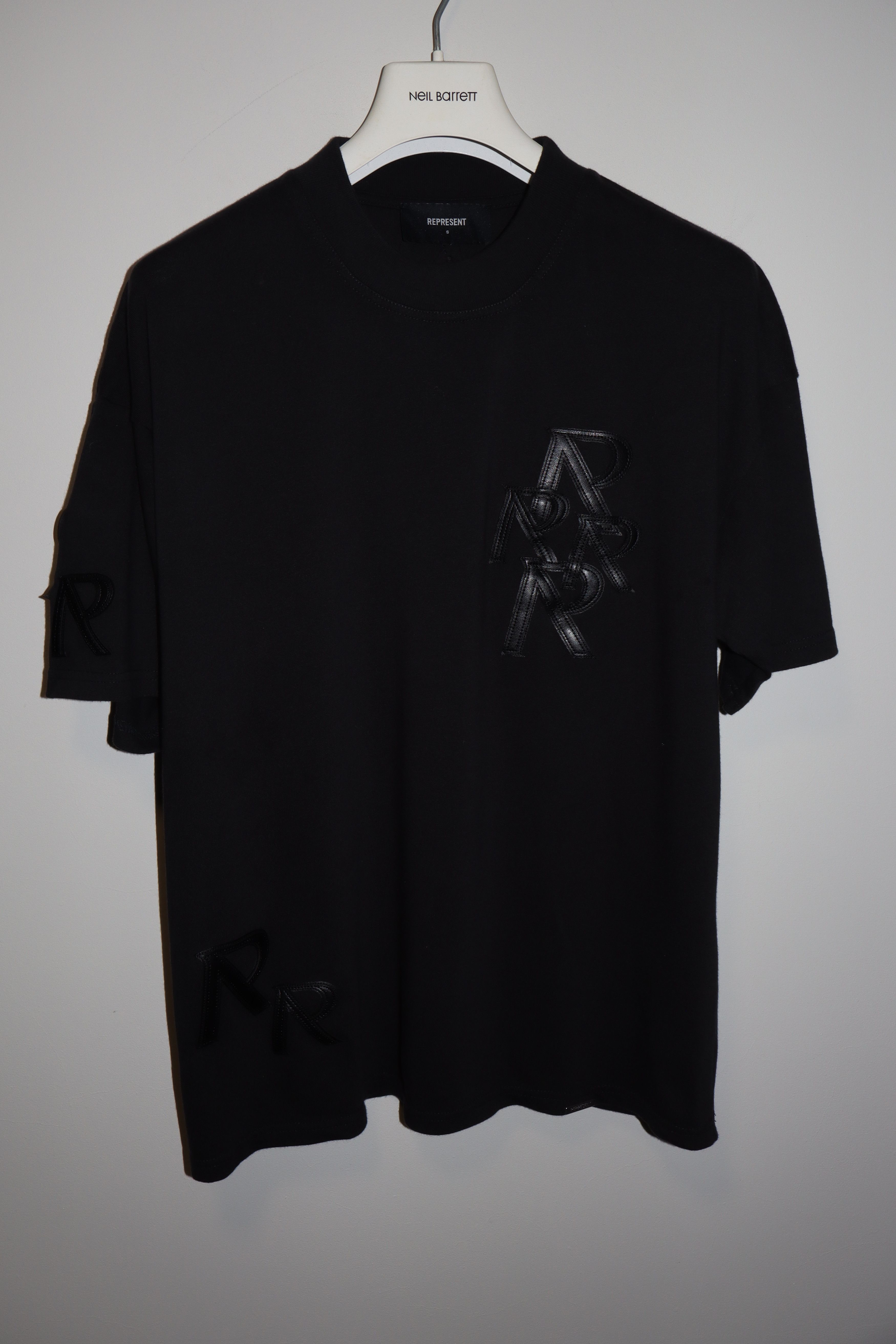 Represent Clo. APPLIQUE INITIAL T-SHIRT Size US M / EU 48-50 / 2 - 2 Thumbnail