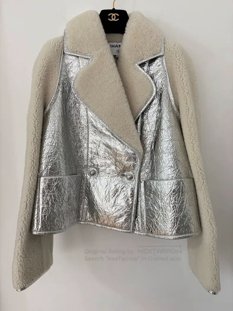 Chanel Chanel Ground control series metal silver white lamb wool Size XS / US 0-2 / IT 36-38 - 1 Thumbnail