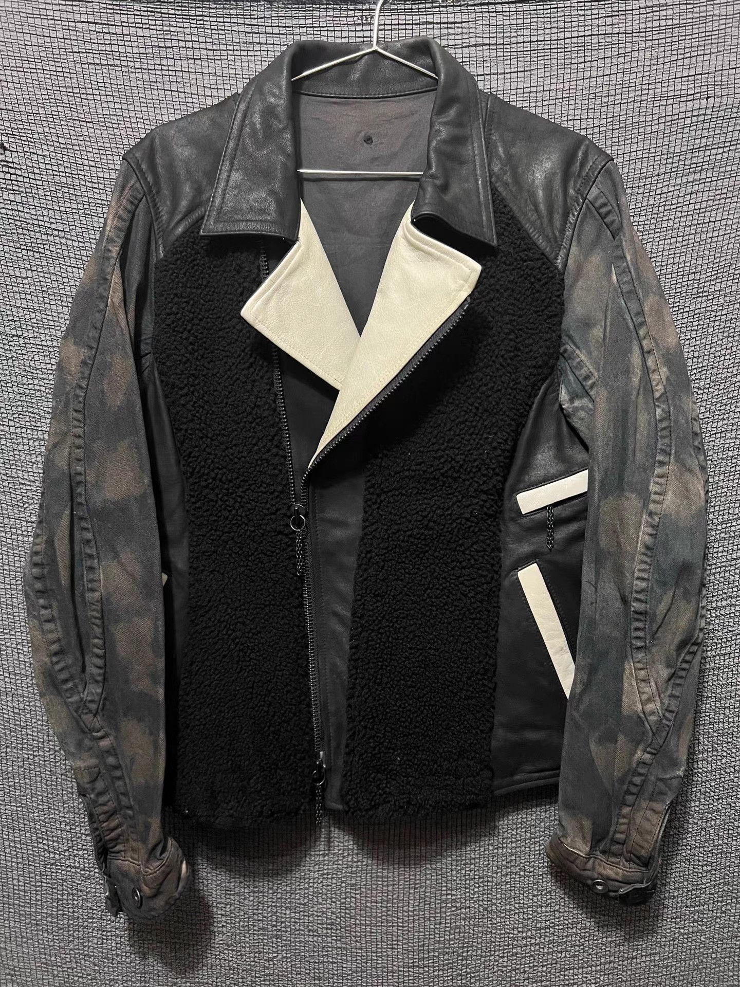 SIVA siva dark avant-garde fur patchwork jacket. Size US L / EU 52-54 / 3 - 1 Thumbnail