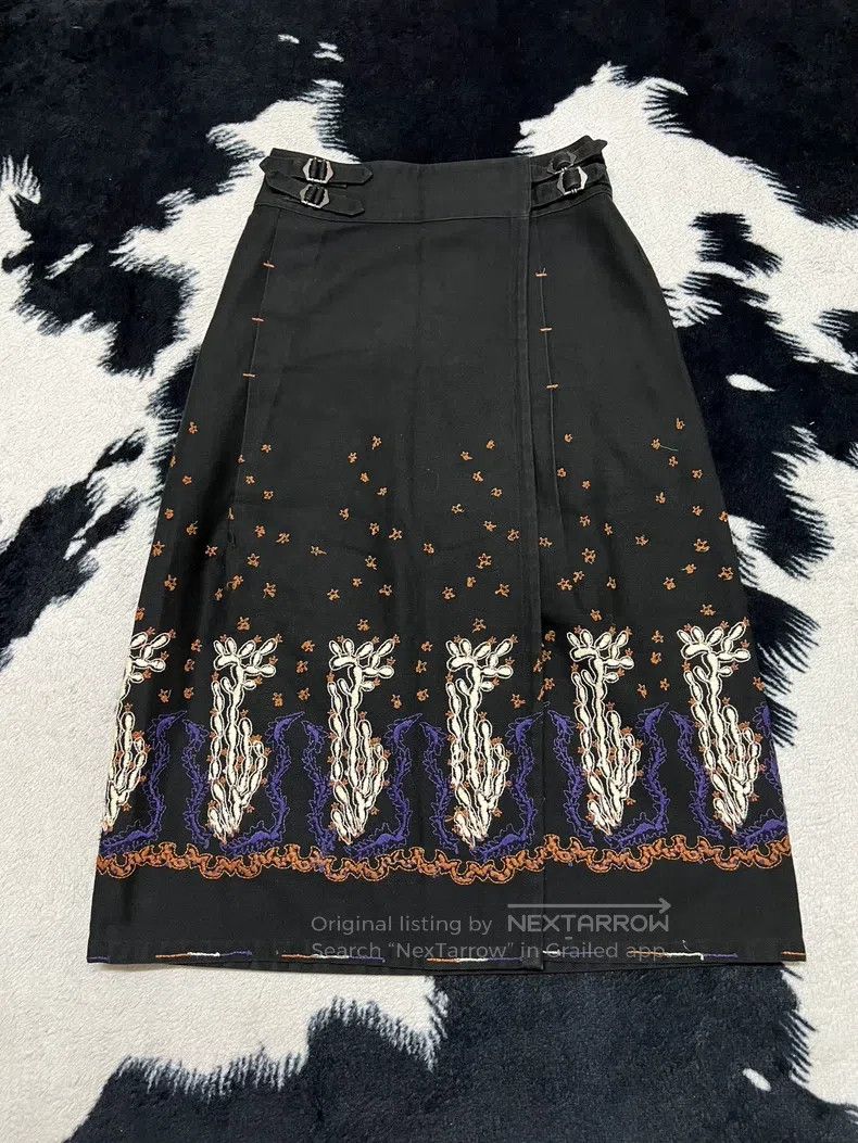 Issey Miyake Issey Miyake Embroidery One Piece Skirt Size 25" / US 0 / IT 36 - 2 Thumbnail