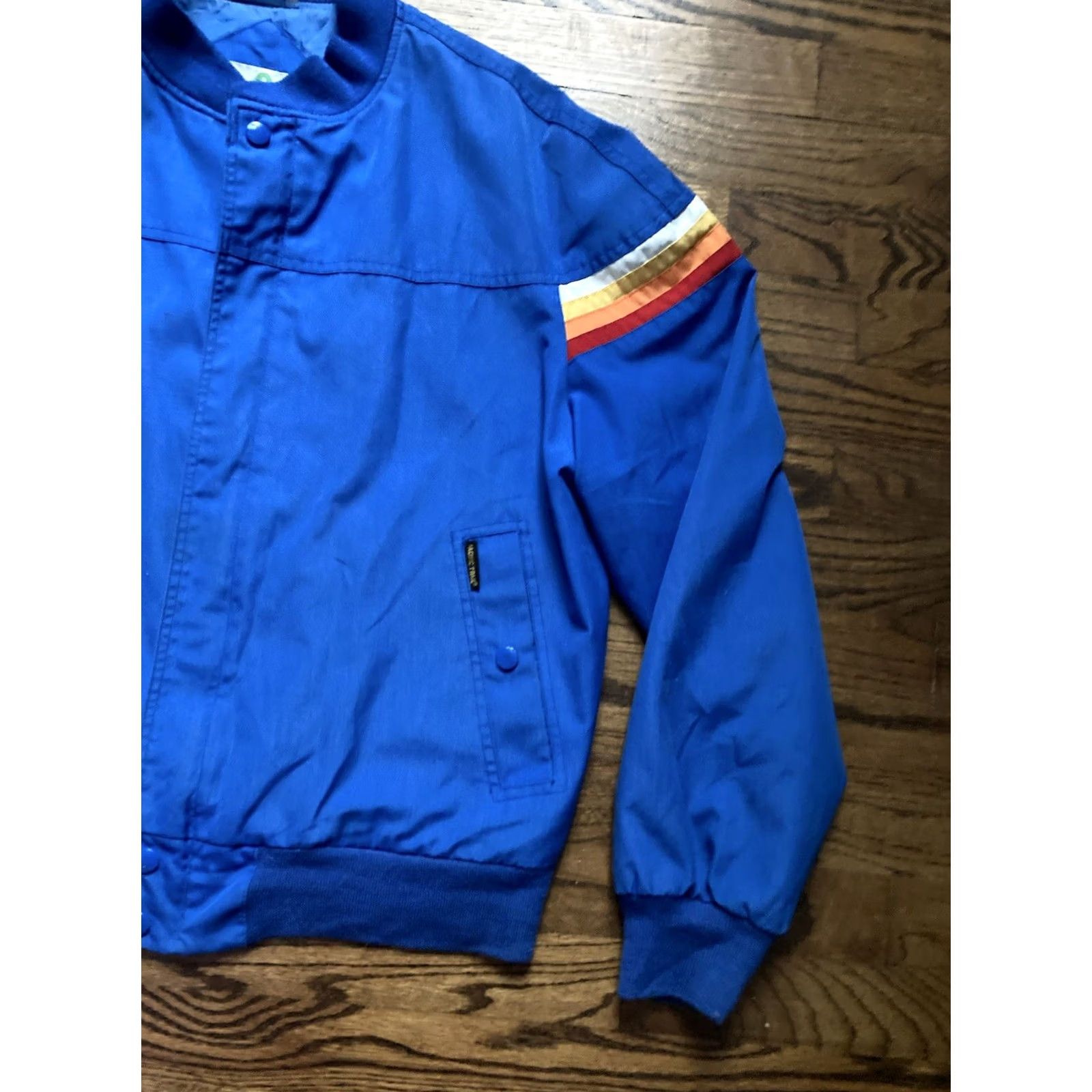 Etro VINTAGE Pacific Trail Windbreaker Jacket Mens L Blue Full Zip Stripe Outdoor Sports Travel Nylon Regular Man/ Mens Size US L / EU 52-54 / 3 - 3 Thumbnail