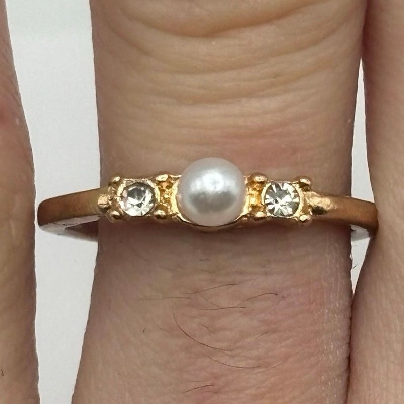 Other Gold Crystal Pearl Ring Size ONE SIZE - 1 Thumbnail