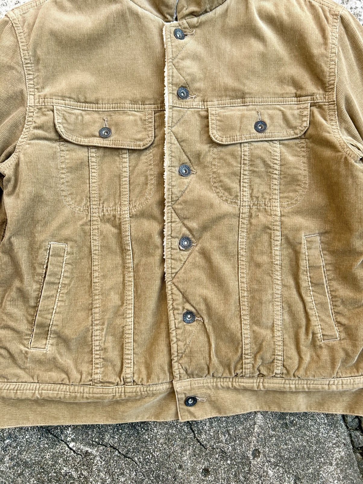 GU Vintage 1990s GU Corduroy Sherpa-Lined Trucker Jacket. Size US M / EU 48-50 / 2 - 4 Thumbnail