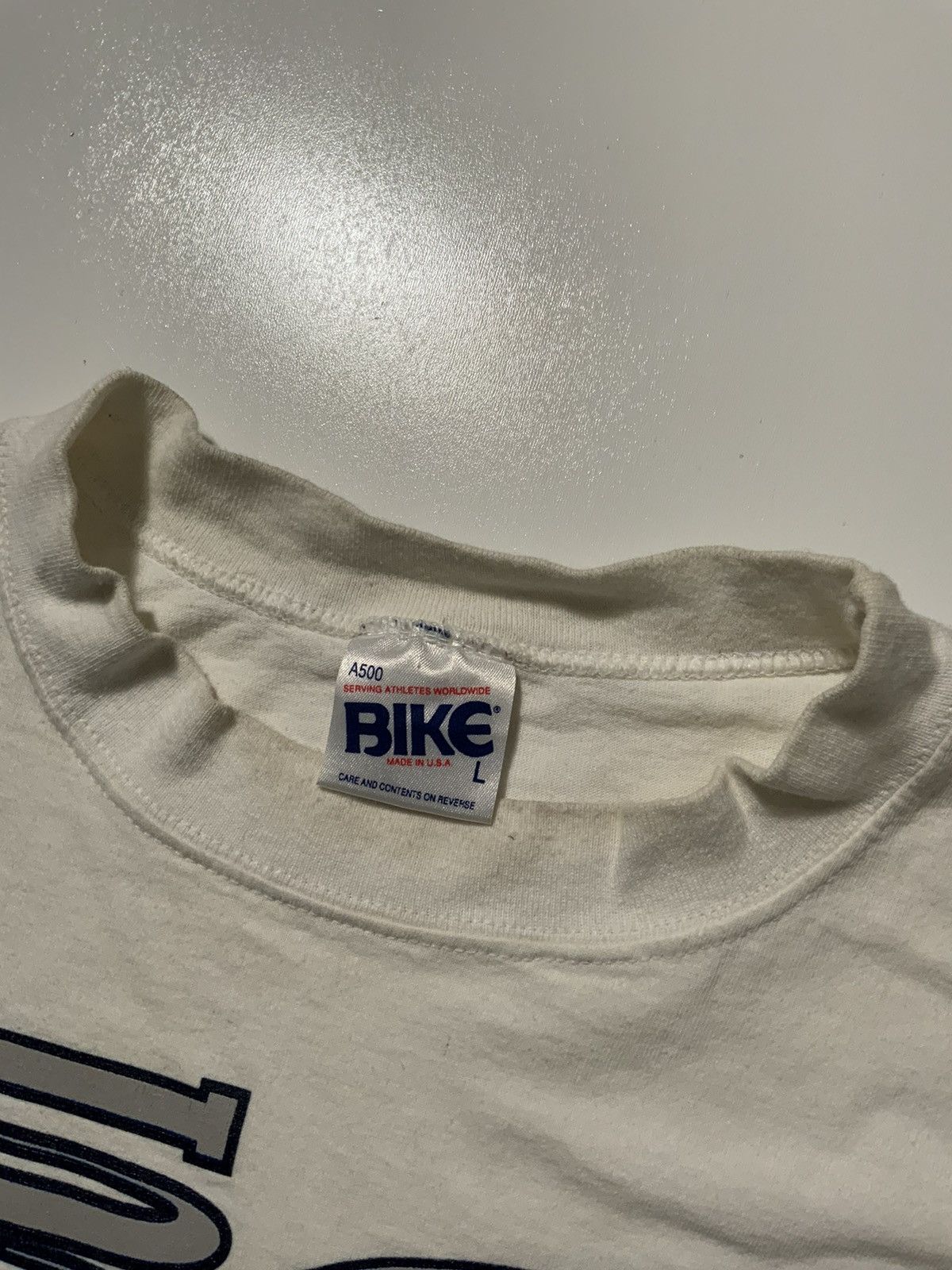 NCAA × Vintage UCONN University Connecticut Huskies Single Stitch T-Shirt Size US L / EU 52-54 / 3 - 5 Thumbnail