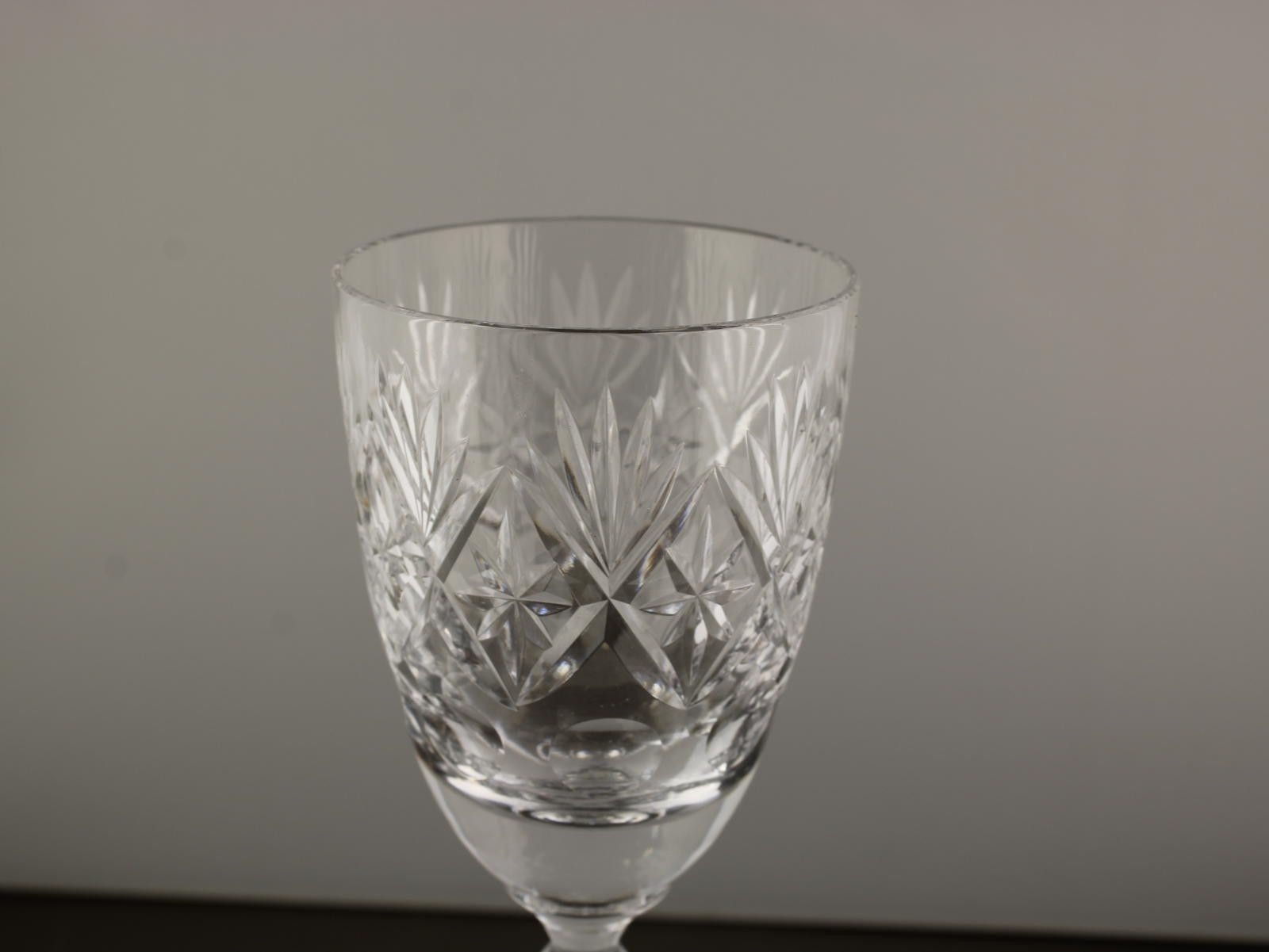 Unknown London Georgian Crystal Chatsworth Cut Set Of 2 Wine Glasses 6 1/8" Size ONE SIZE - 3 Thumbnail